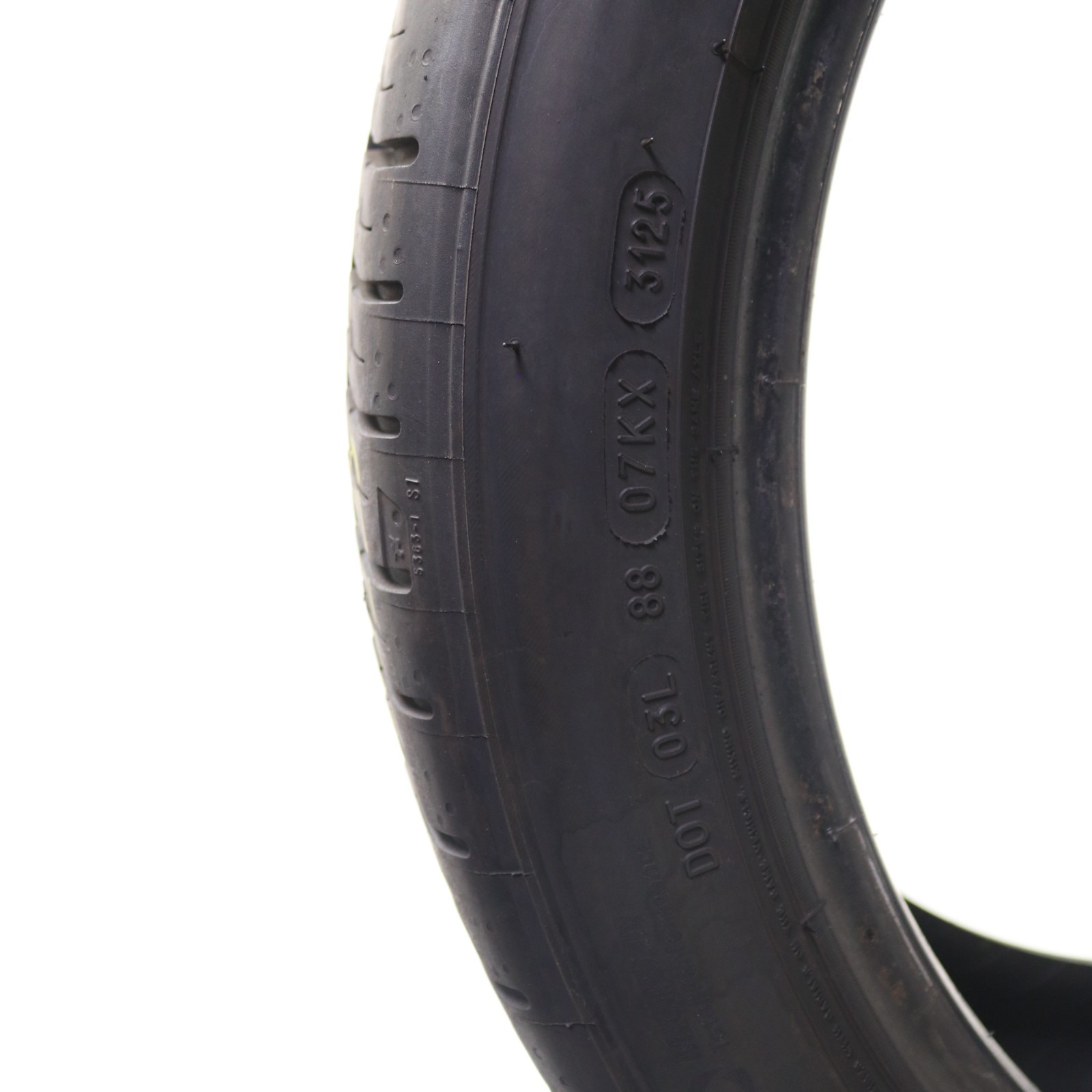 Set of 2 Used 245/40ZR18 Michelin Pilot Sport All Season 4 – 97Y – 8/32