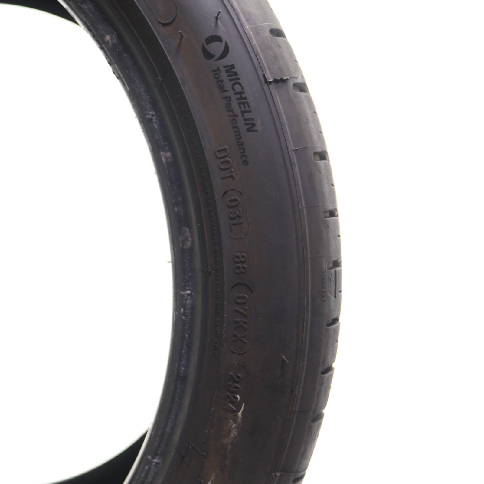 Set of 2 Used 245/40ZR18 Michelin Pilot Sport All Season 4 – 97Y – 8/32
