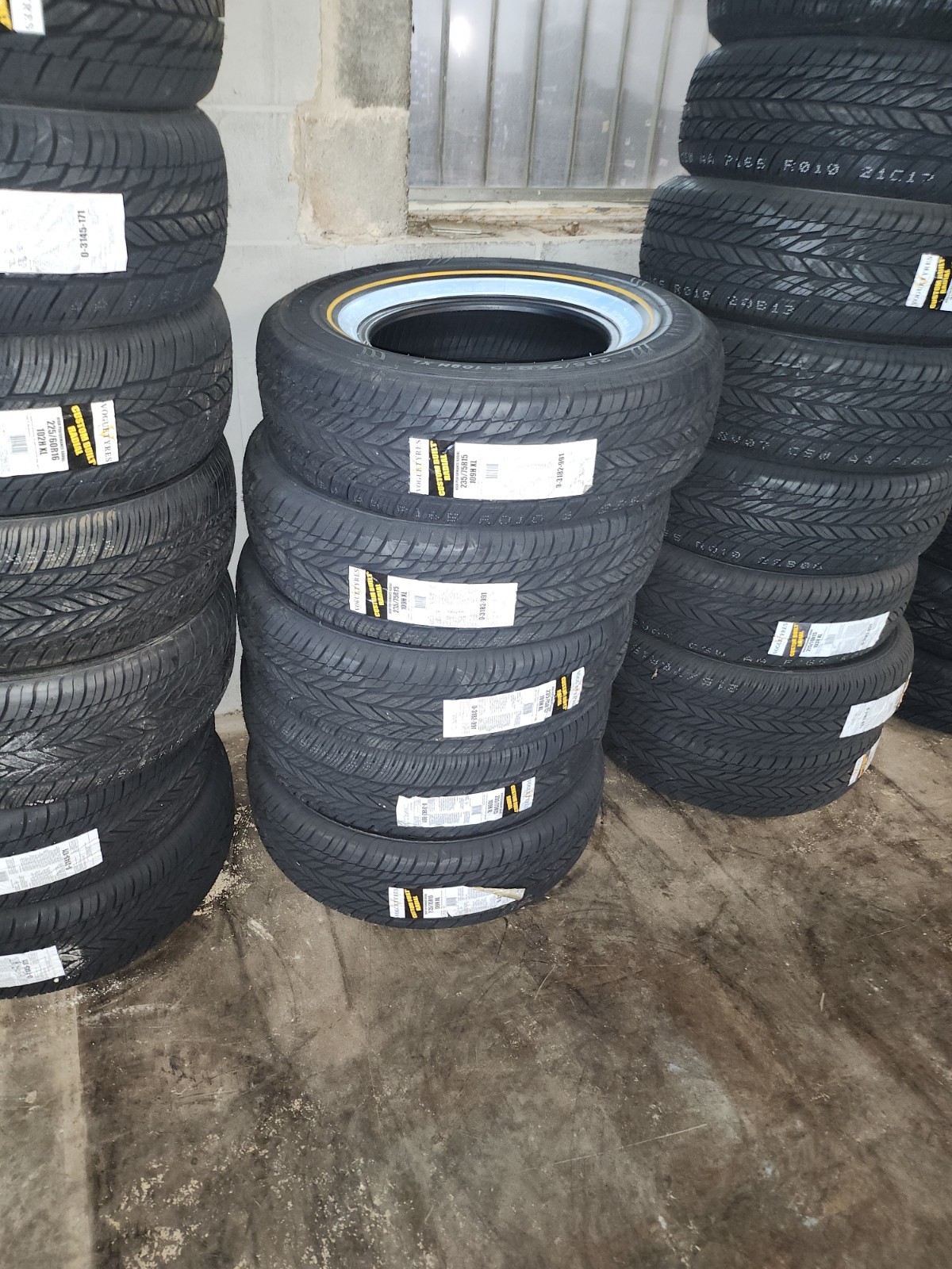 Vogue Custom Built Radial VII 235/70R15 Tire