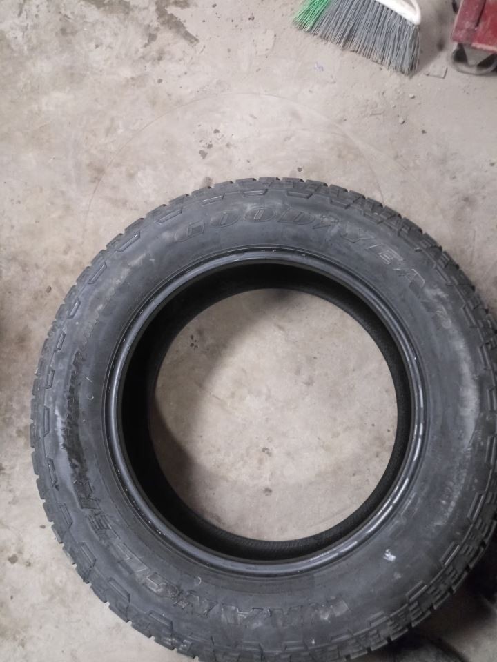 Need Patch 275/60 R20 Tire Goodyear Trailrunner AT 11/32 Tread Depth 3066427