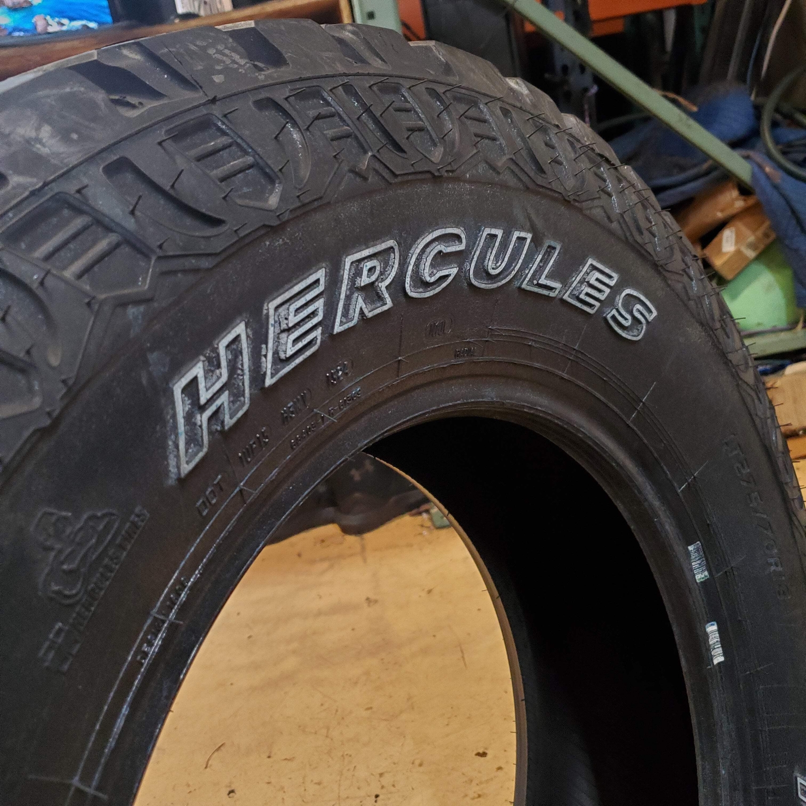 HERCULES TERRA TRAC T/G MAX RWL LT 275 70 18 125/122Q LRE 10PLY MUD TERRAIN TIRE