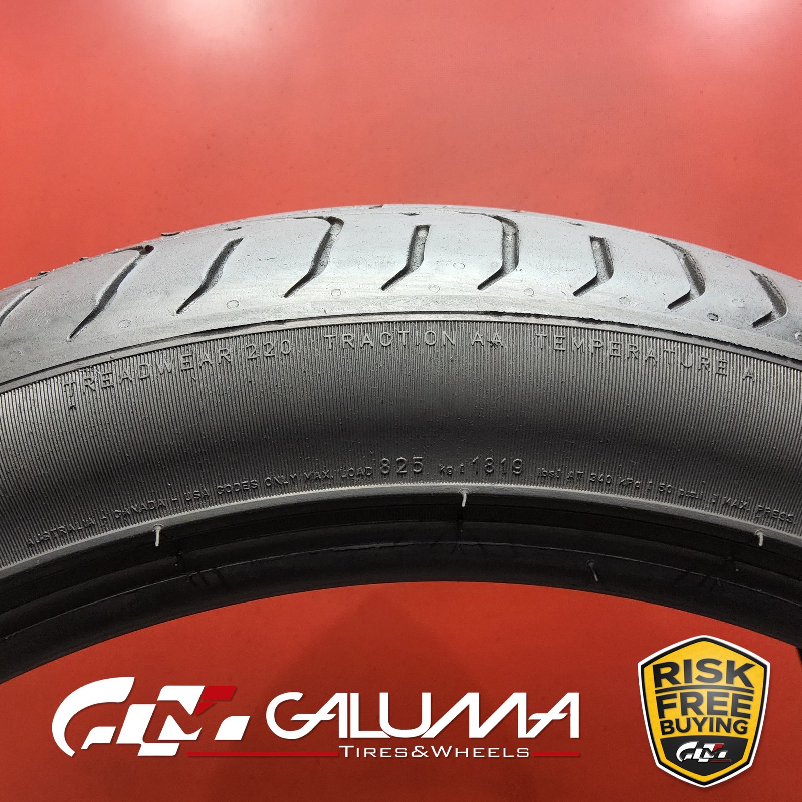 1 (One) Tire Pirelli P Zero (N1) XL 255/40ZR20 255/40/20 101Y No Patch #93630