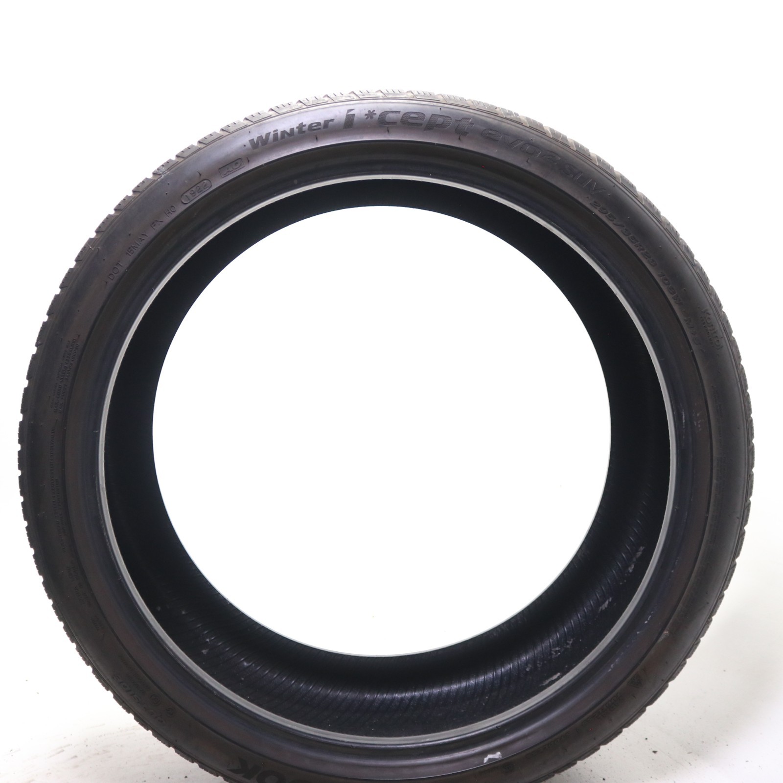 Used 295/35R23 Hankook Winter i*cept evo2 SUV AO – 108W – 6/32 No Repairs