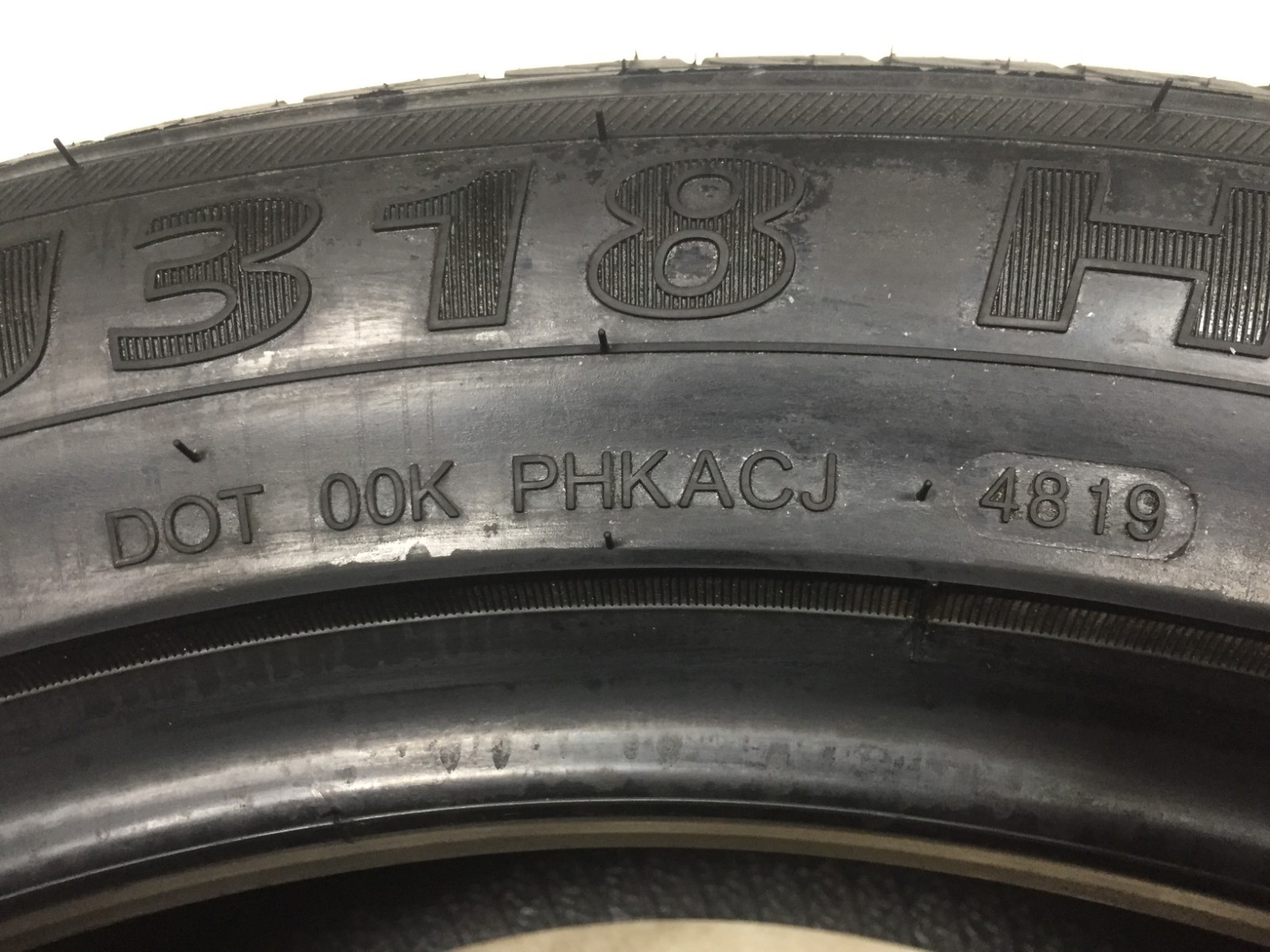 [1] Westlake SU318 H/T P255/50R20 255 50 20 Tire – Driven Once