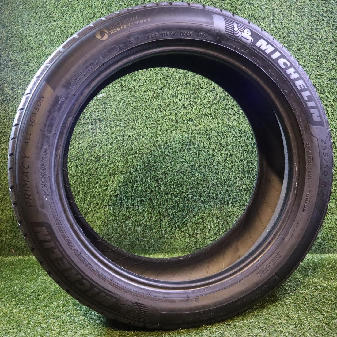 4 255 50 21 Michelin Primacy A/S with 85% Tread 8/32 109H #28000