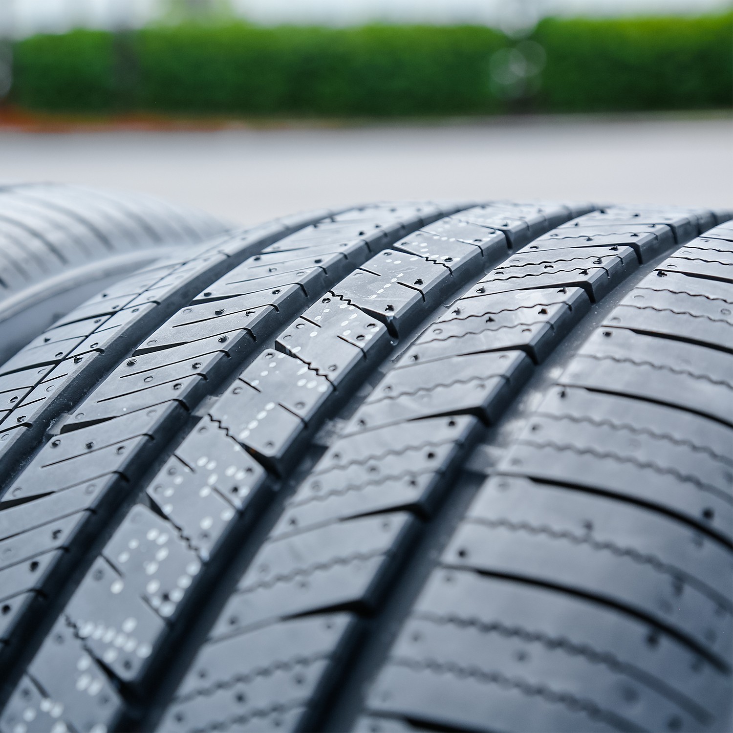 Dcenti DC55 255/35R20 ZR 97W All Season Tire 40k Mi Warranty 460AA