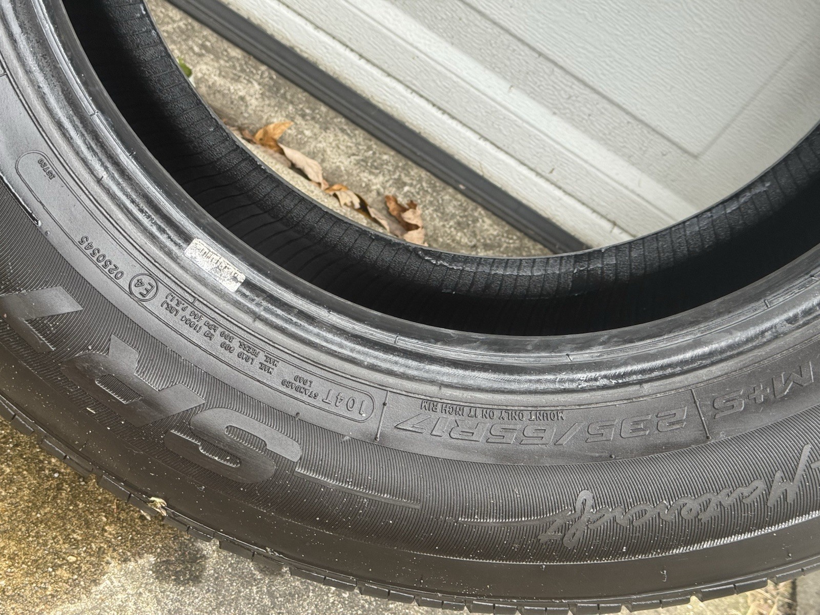 Bridgestone Ecopia All-Season 235/65/R17 Tires Only 17k Miles Great Condition!!