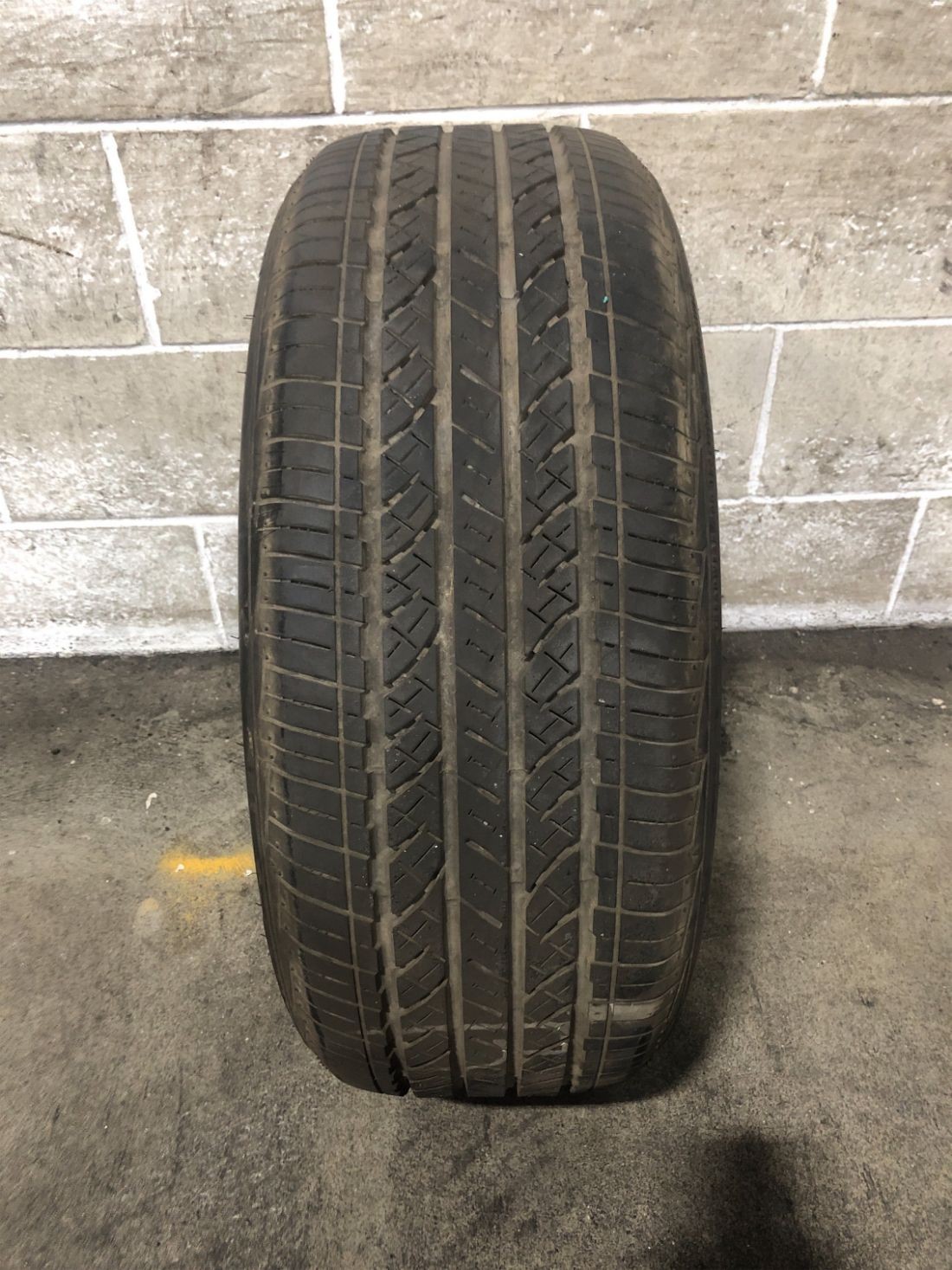 1x P225/50R18 Bridgestone Potenza RE97 AS RFT 7/32 94 V Used Tire 2255018