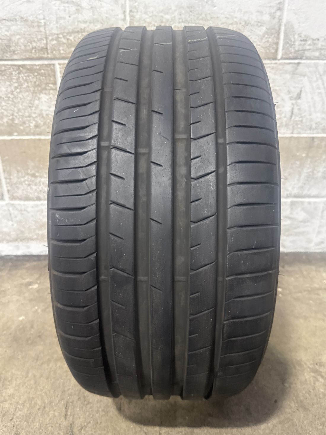 1x P275/40R18 Toyo Proxes Sport 8/32 99 Y Used Tire 2754018