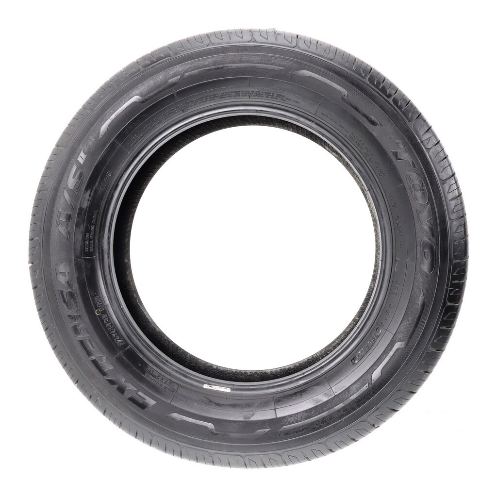 Used 225/65R17 Toyo Extensa A/S II 102H – 10/32