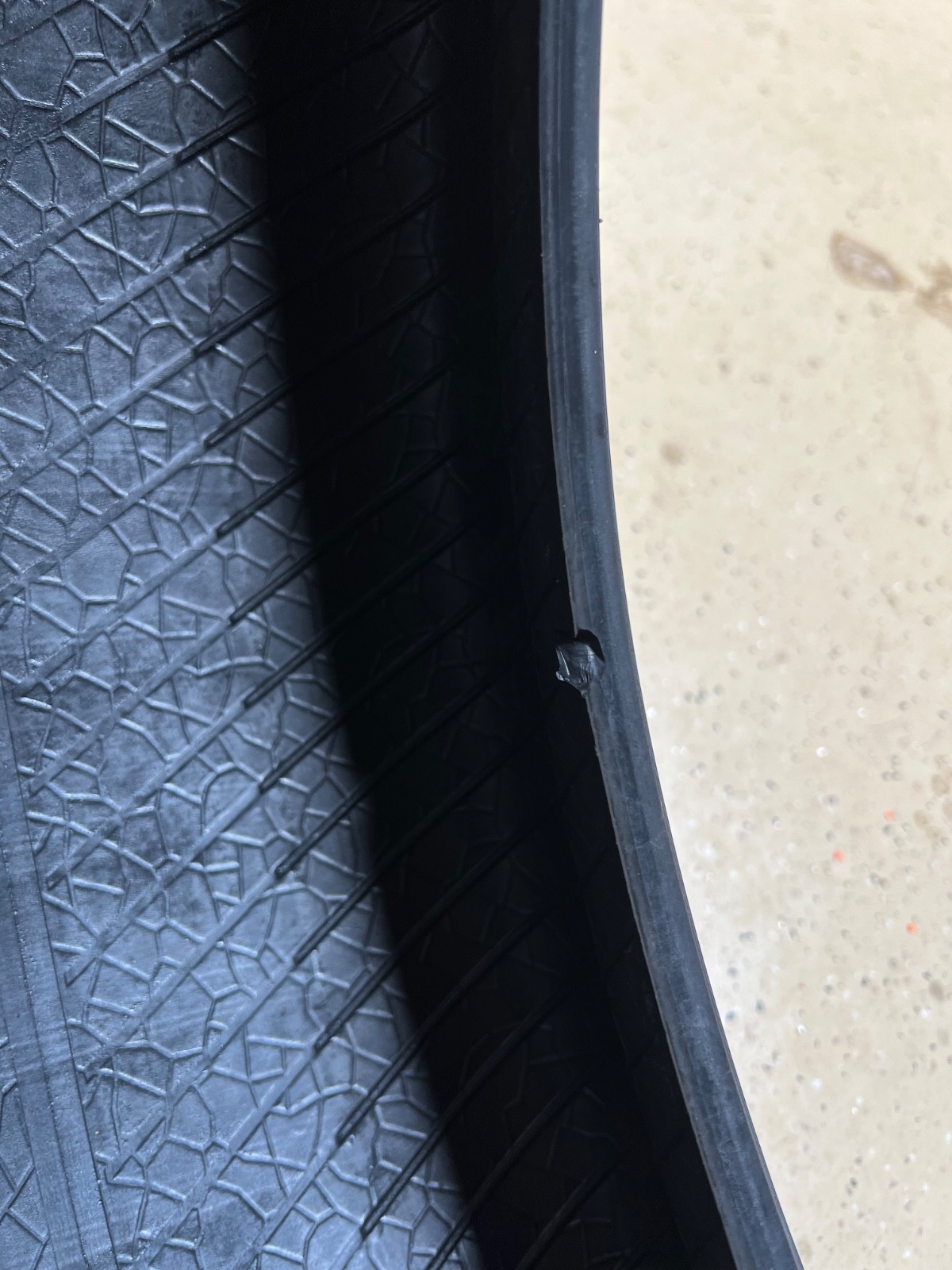 1 – NO REPAIRS 285/35ZR23 XL (107Y) Pirelli P Zero PZ4 (L) Lamborghini – 7160