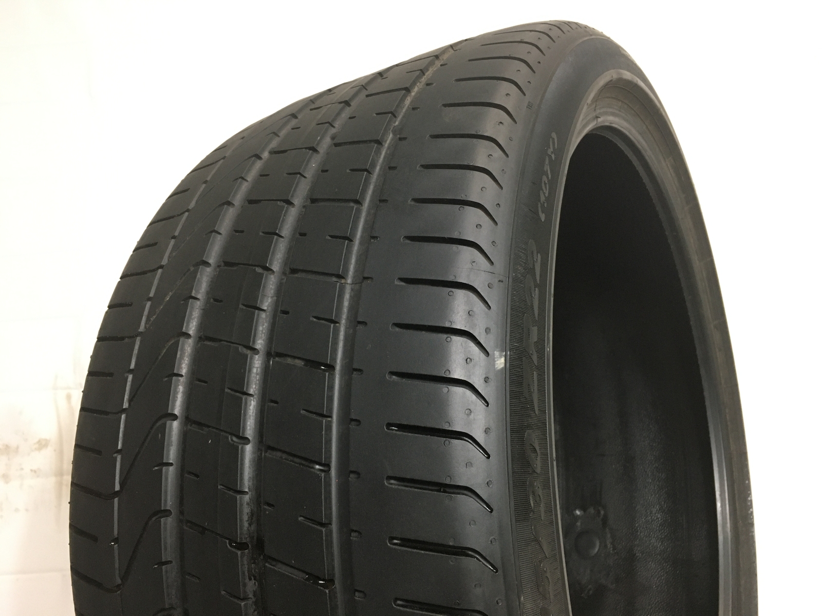 [1] Pirelli P Zero P315/30ZR22 315 30 22 Tire 8.0-8.5/32