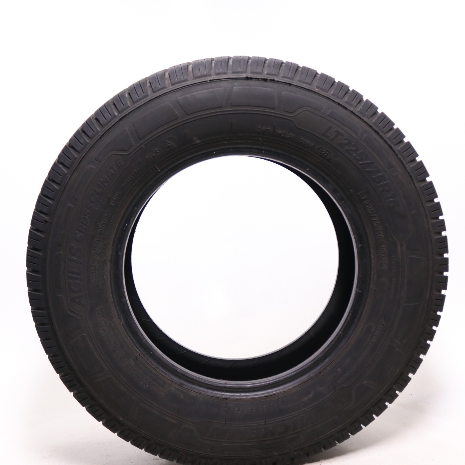 Set of 4 Used LT 225/75R16 Michelin Agilis CrossClimate – 115/112R – 6-7/32