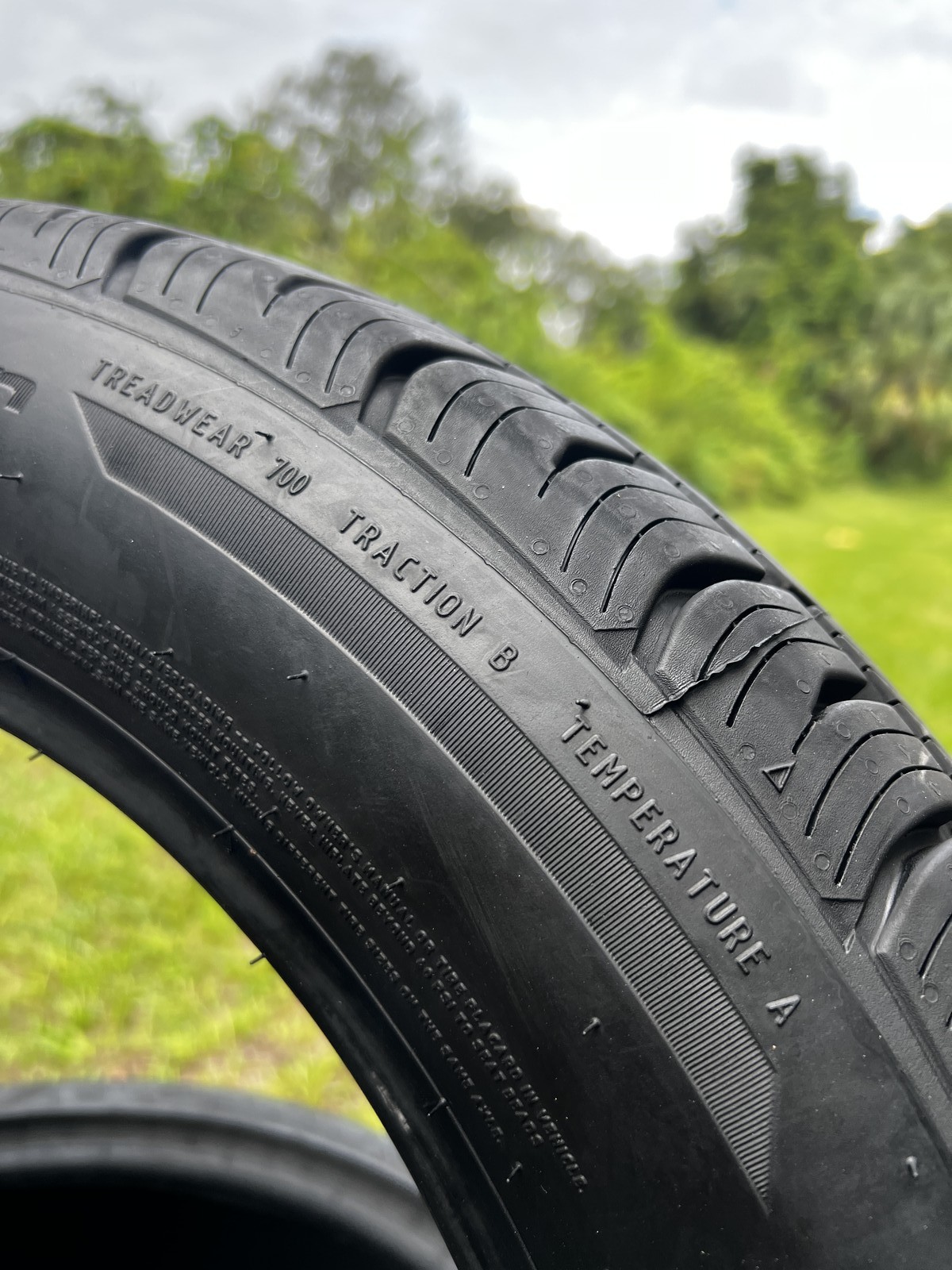 Tire New BFGoodrich Advantage Control 215/60R17 96H DOT.1125 11/32 New
