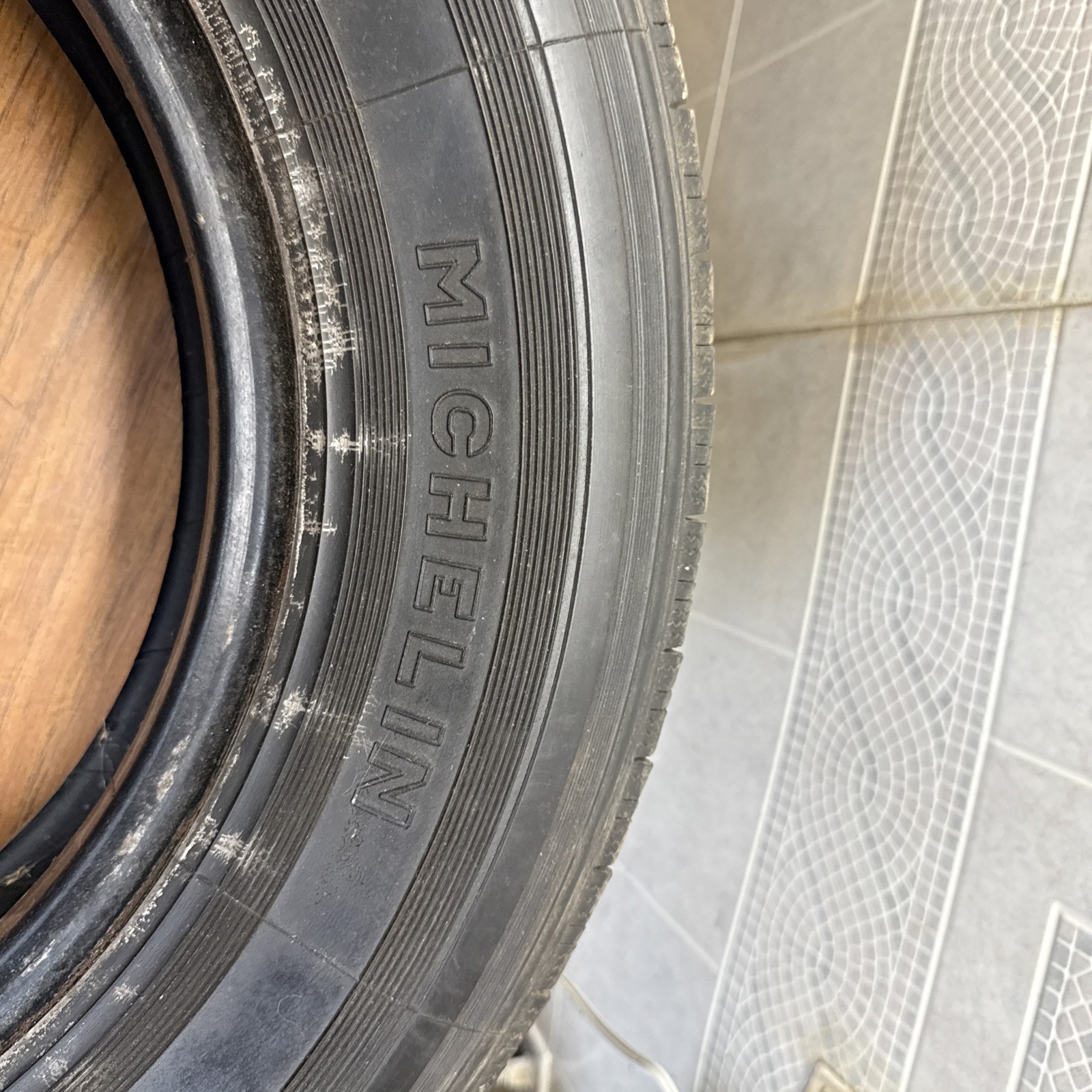 Michelin 185 – SR 380 / 185-15 X Made In France Tire #2 Triumph Jaguar MG ??