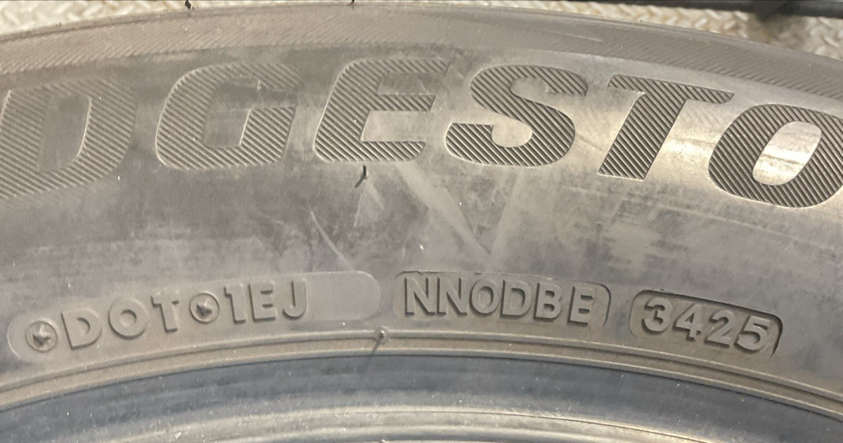 4- Used BRIDGESTONE BLIZZAK DMV2 275/55R19 111T SL BSW