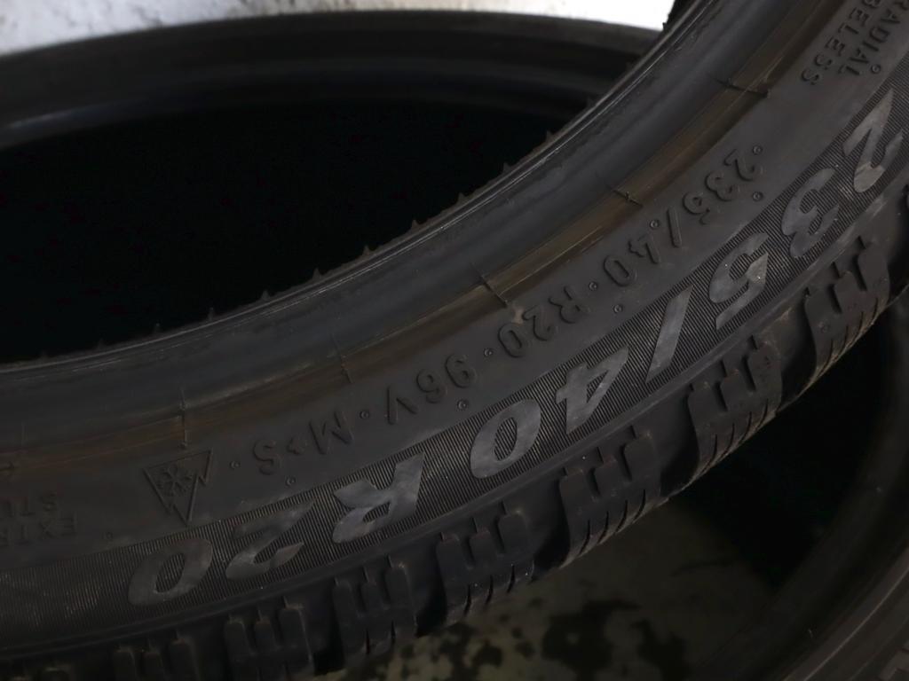 235/40 R20 96V PIRELLI Scorpion Winter 2 7.43MM 7.16MM 6.71MM 7.24MM A4922 Pneum