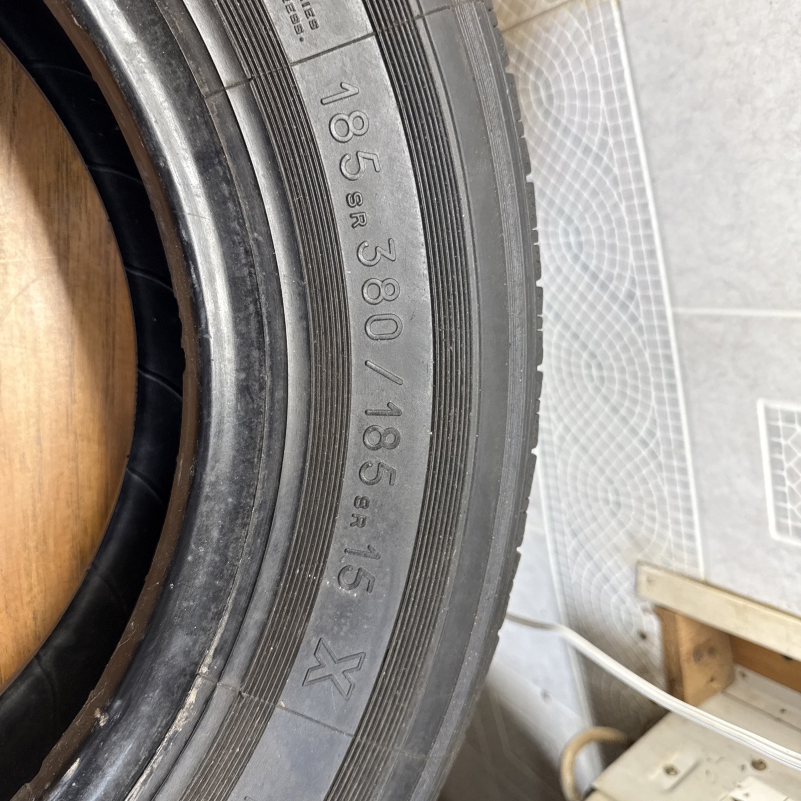 Michelin 185 – SR 380 / 185-15 X Made In France Tire #4 Triumph Jaguar MG ??
