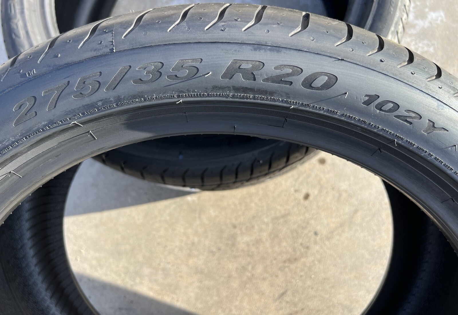 Set of TWO BRAND NEW 275/35R20 102Y Pirelli P Zero MOE Run Flat RFT RF Tires