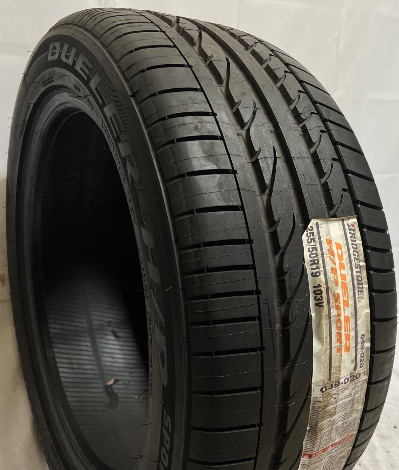 1 – NEW 255/50R19 (103V) Bridgestone Dueler H/P Sport – 11044