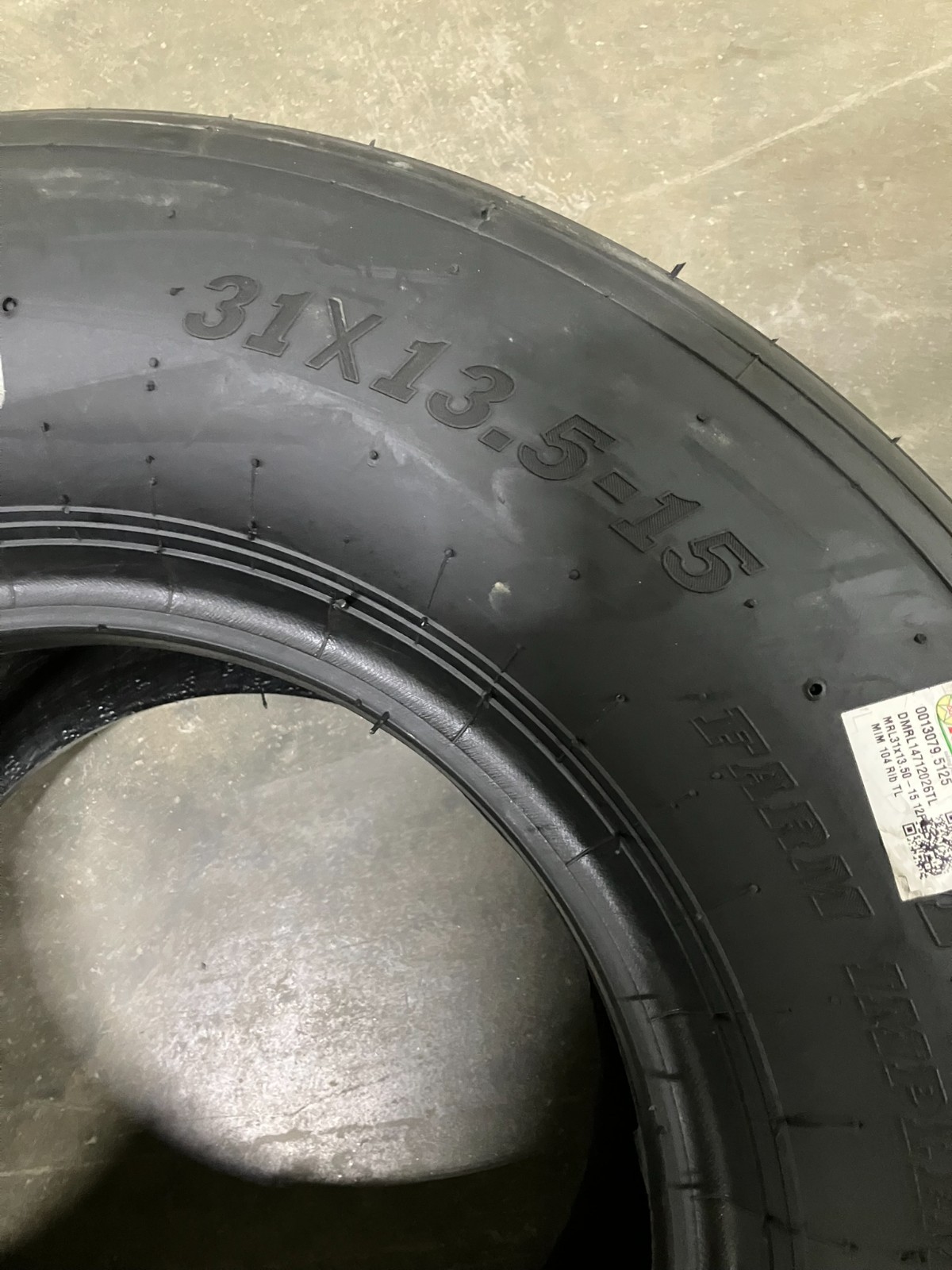 New Baler Tire 31 13.50 15 MRL Rib Implement Heavy 12 ply Tubeless 31×13.50-15