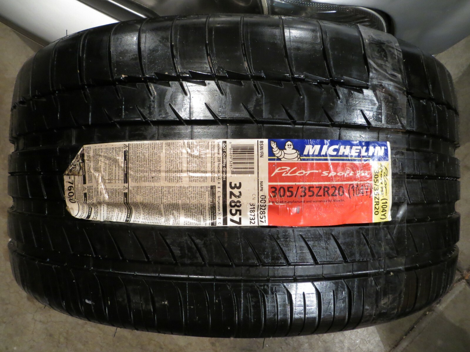 NEW 1 ONE MICHELIN PILOT SPORT PS2 305/35ZR20 104Y XL FRANCE RARE 305 35 20 2807