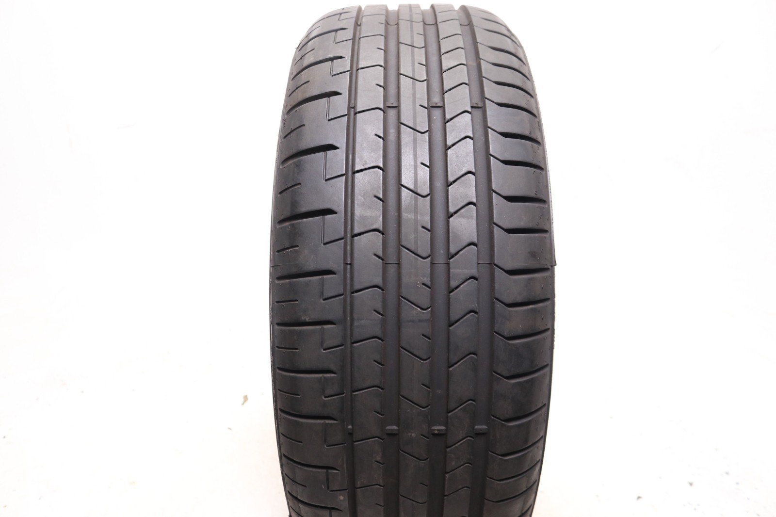Set of 2 Used 205/40R18 Pirelli P Zero PZ4 Run Flat – 86W – 7-8/32 No Repairs