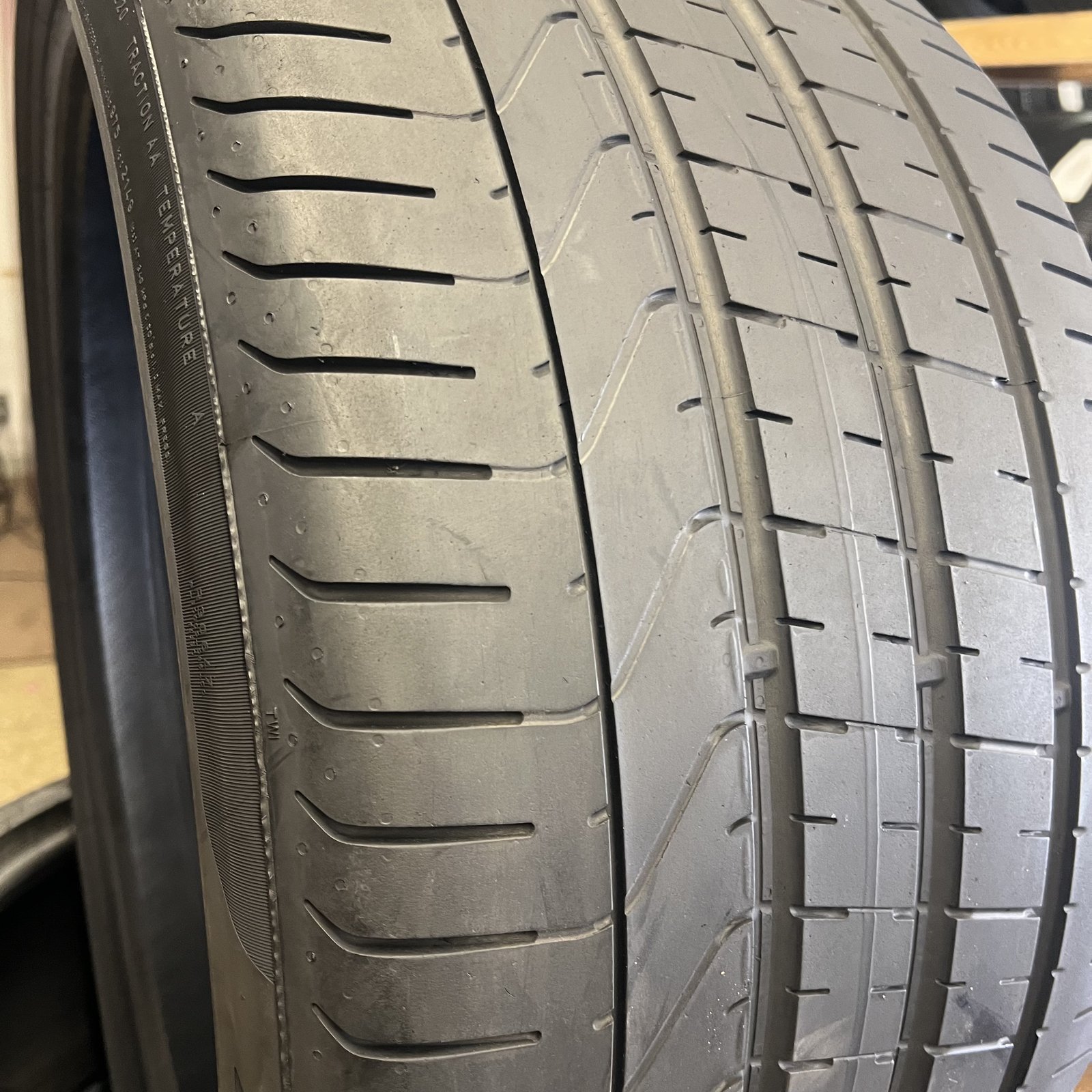 1 LikeNEW Tire Pirelli P Zero PZ4 NO 315/30/22 315/30ZR22 3153022 107Y NO Patch