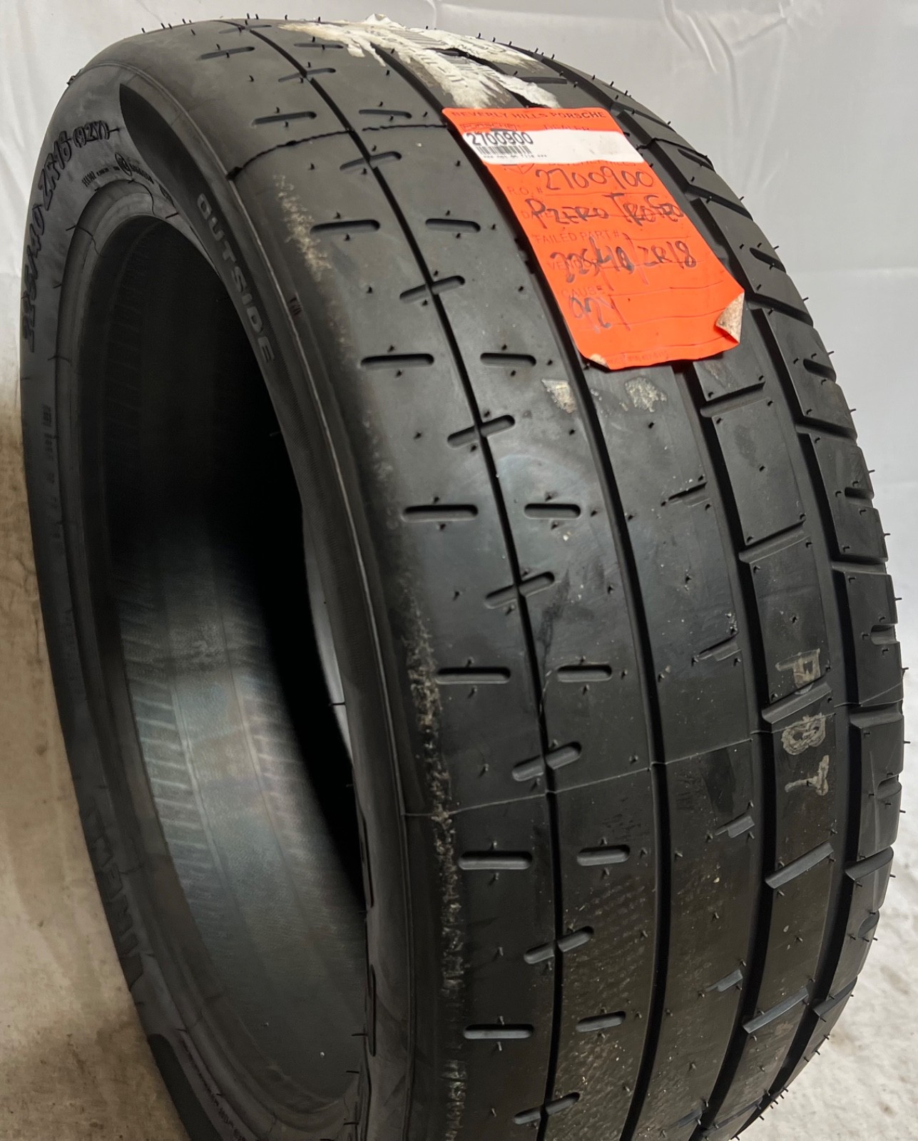 1 – NEW 225/40ZR18 XL (92Y) Pirelli P Zero Trofeo R (N0) Porsche OEM – 3075