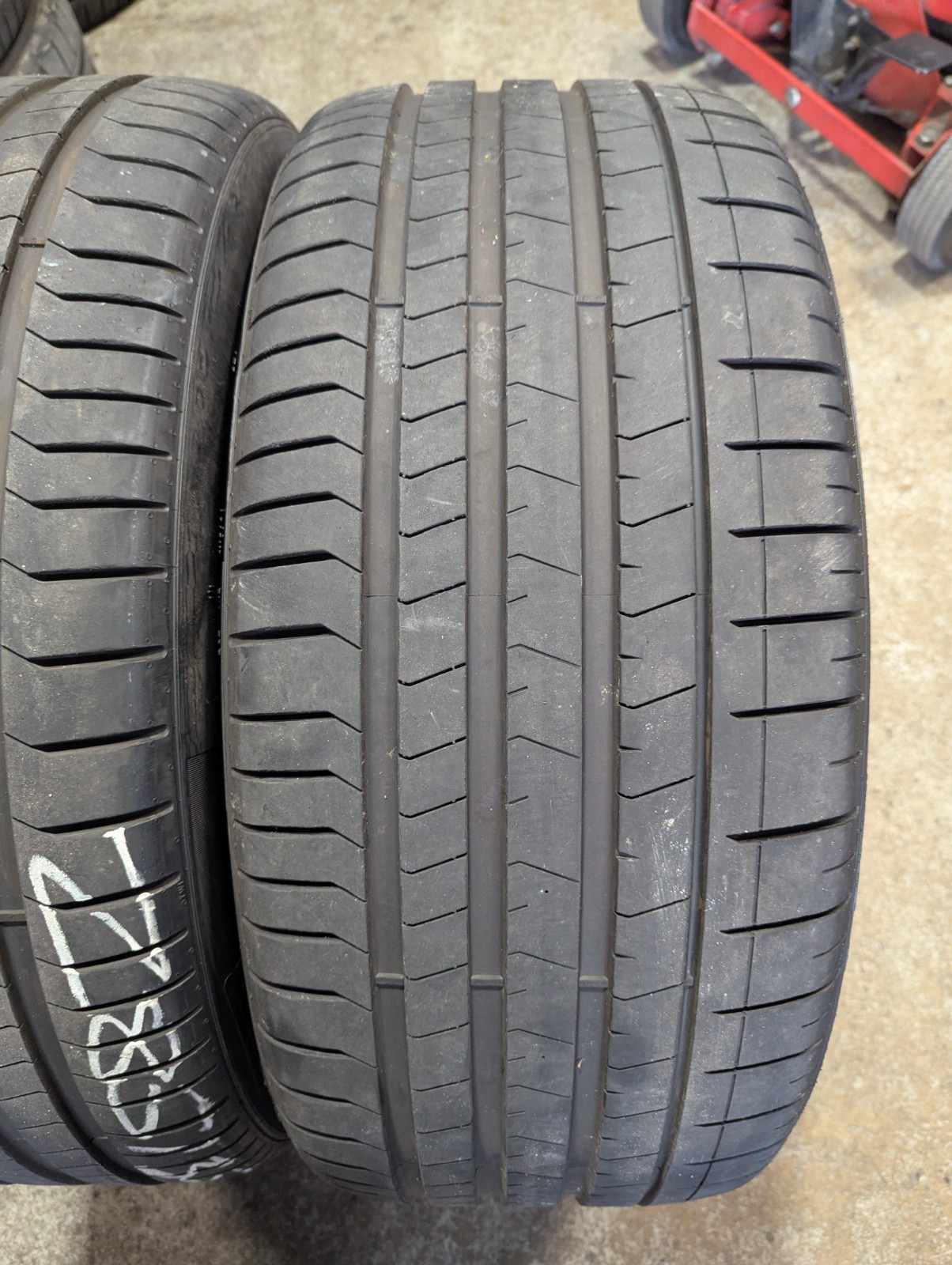 285/35ZR23 ( 107Y) PIRELLI PZERO PZ4 L PAIR OF TIRES
