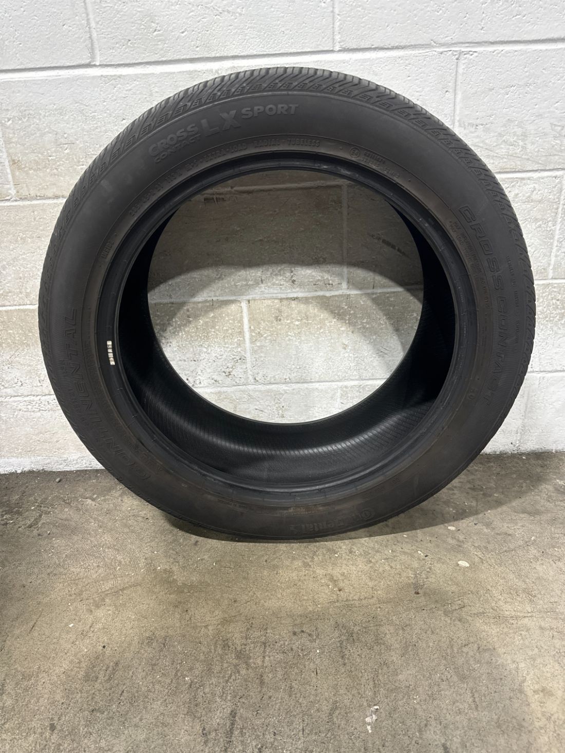 1x P285/45R21 Continental Cross Contact LX Sport AO 9/32 113 H Used Tire 2854521