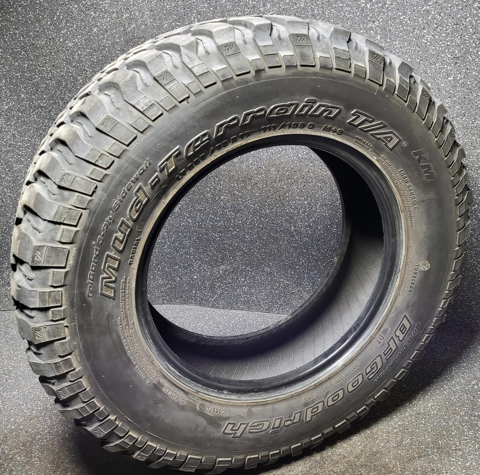 BFGoodrich Mud-Terrain T/A KM LT255/75R17 111/108Q Light Truck SUV Tire DOT 4513
