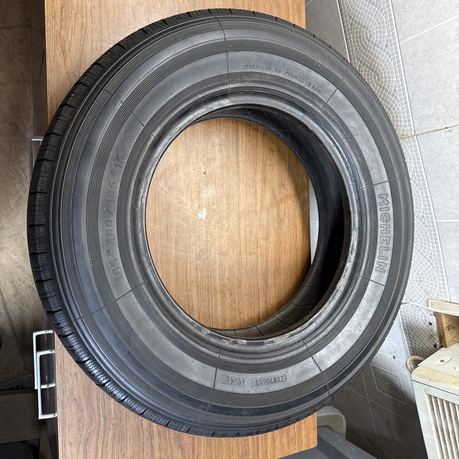 Michelin 185 – SR 380 / 185-15 X Made In France Tire #3 Triumph Jaguar MG ??