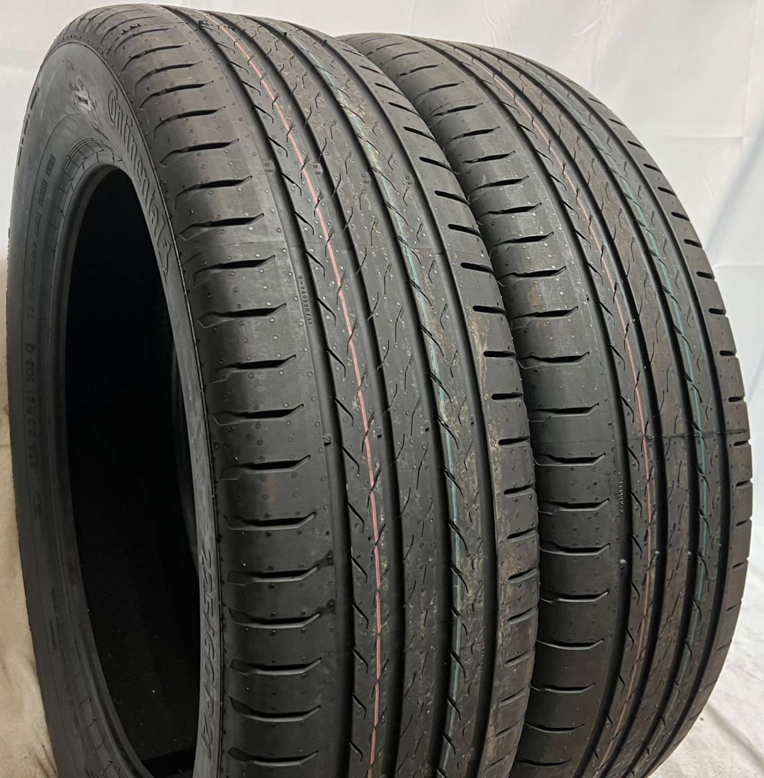 2 – TAKEOFF 225/60R21 XL (103Q) Continental aContact ContiSilent EV (T0) – 4109