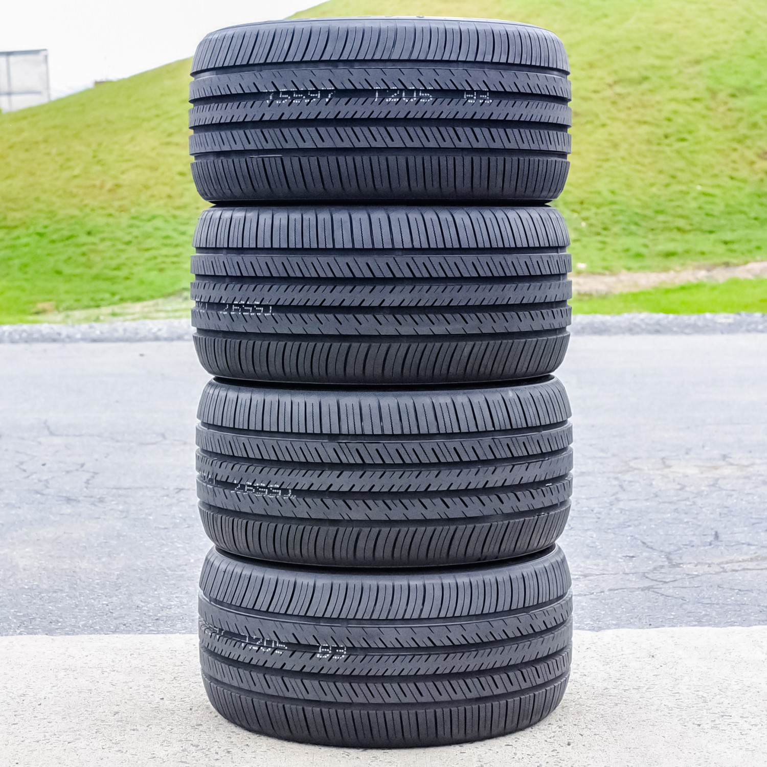 4 Tires Atlas Force UHP 265/35R20 99Y XL High Performance All Season