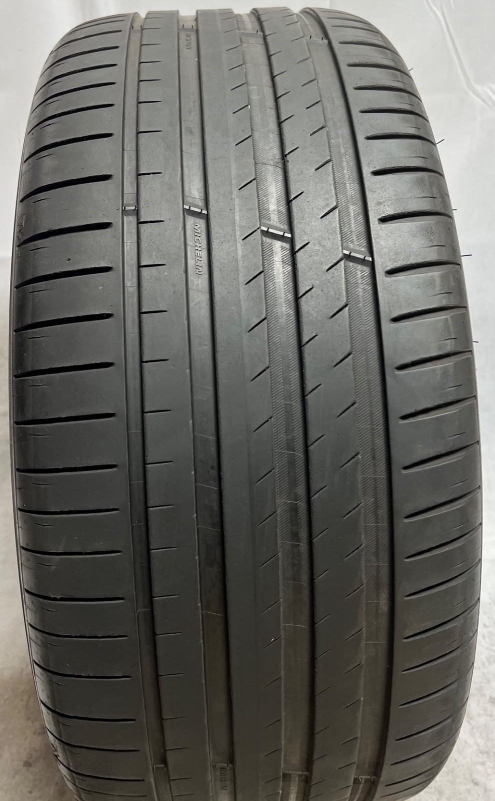 1 – NICE 275/40R21 XL (107W) Michelin Pilot Sport EV Acoustic (MO1) – 7115