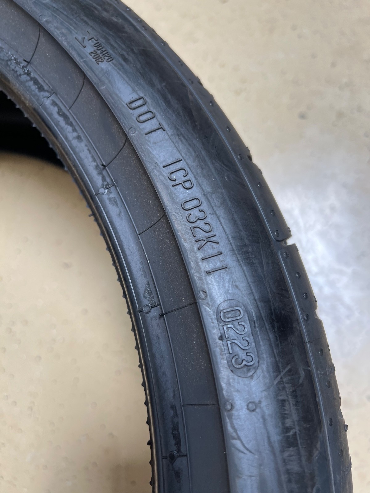 1 – NEW 225/35ZR19 XL (88Y) Continental ExtremeContact Sport 02 – 6031