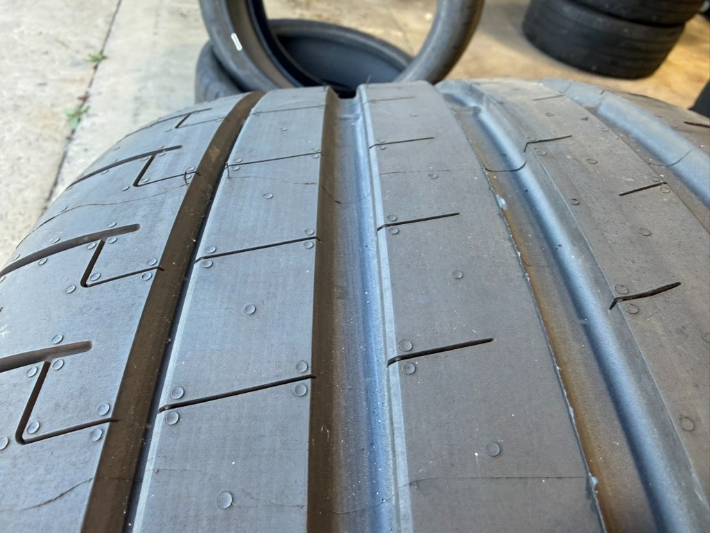 (QTY 2) HL265/40R22 Pirelli P-Zero PZ5 109Y XL Black Wall Tires 99% LUCID TIRES