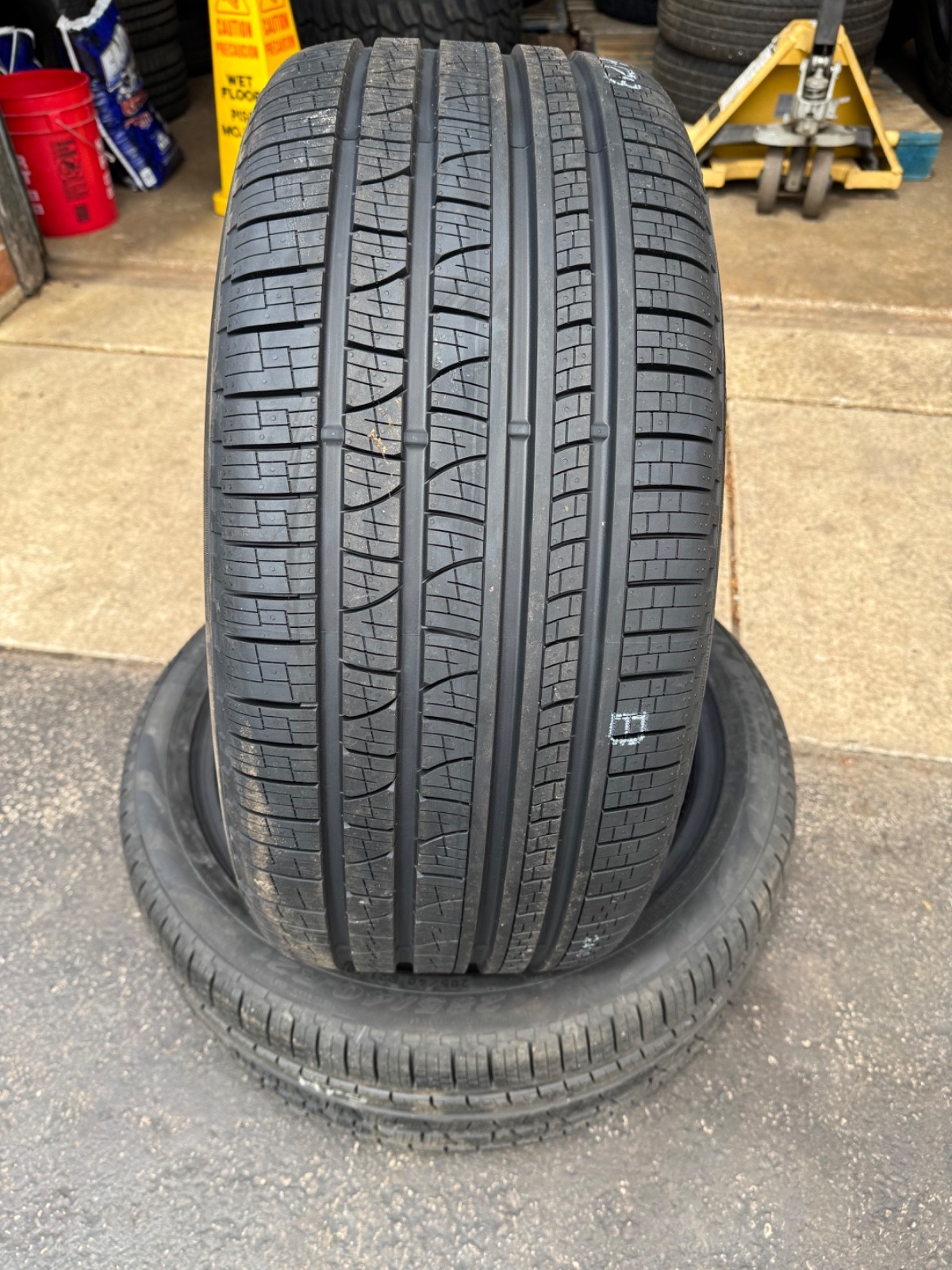 2–Pirelli Scorpion Verde AS 285/40R21 Tire
