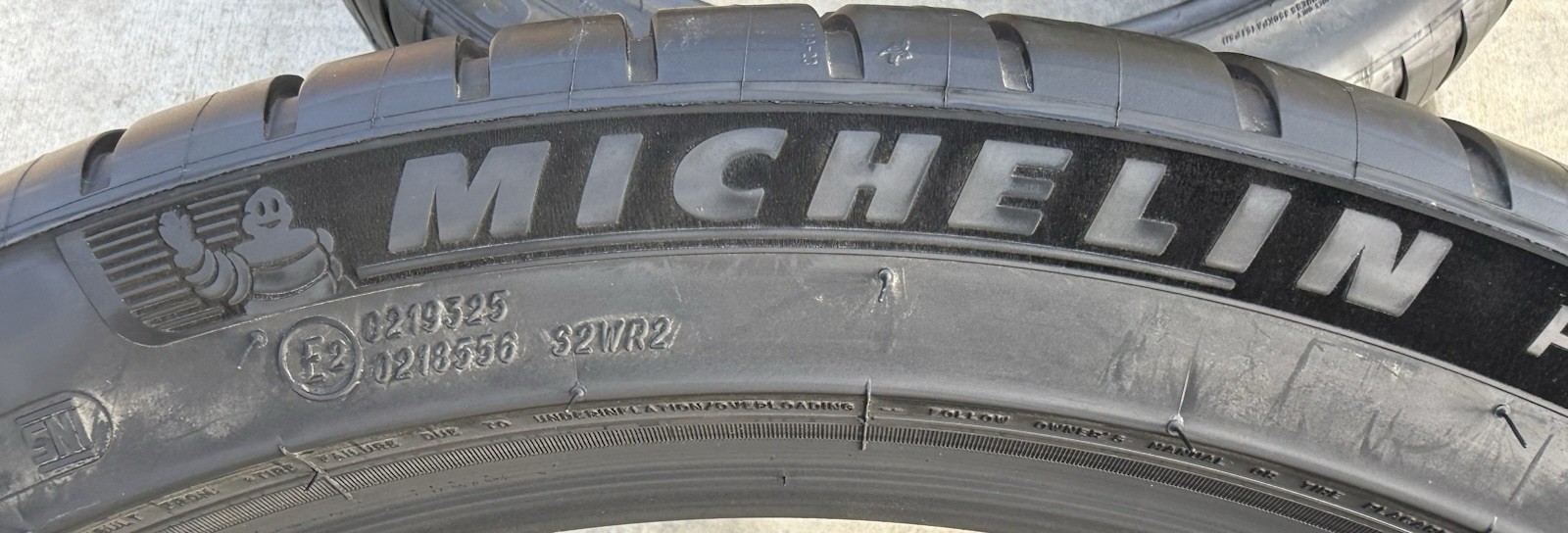 TWO BRAND NEW HL285/35ZR21 (108Y) Michelin Pilot Sport 4S MO1 Tires 285/35ZR21