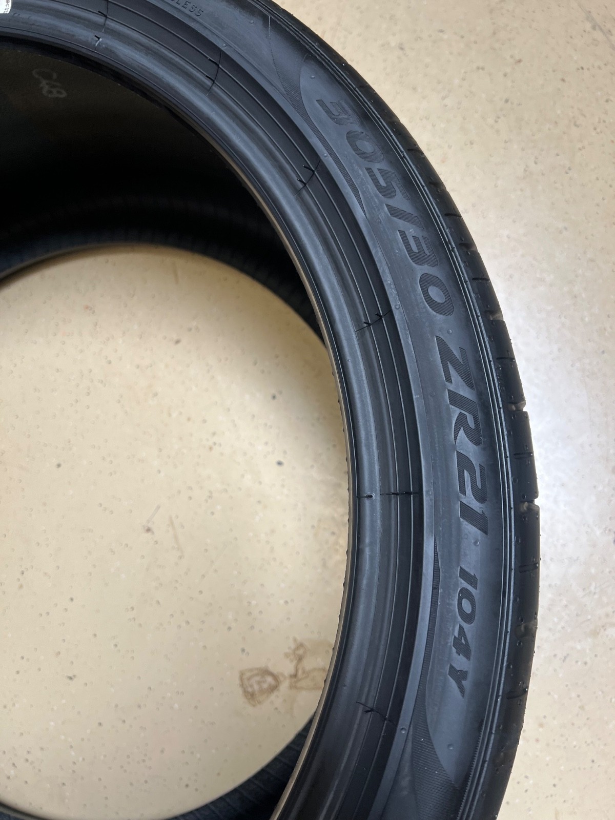 1 – TAKEOFF 305/30ZR21 XL (104Y) Pirelli P Zero PZ4 (NF0 ELECT) – 6160 NO REPAIR