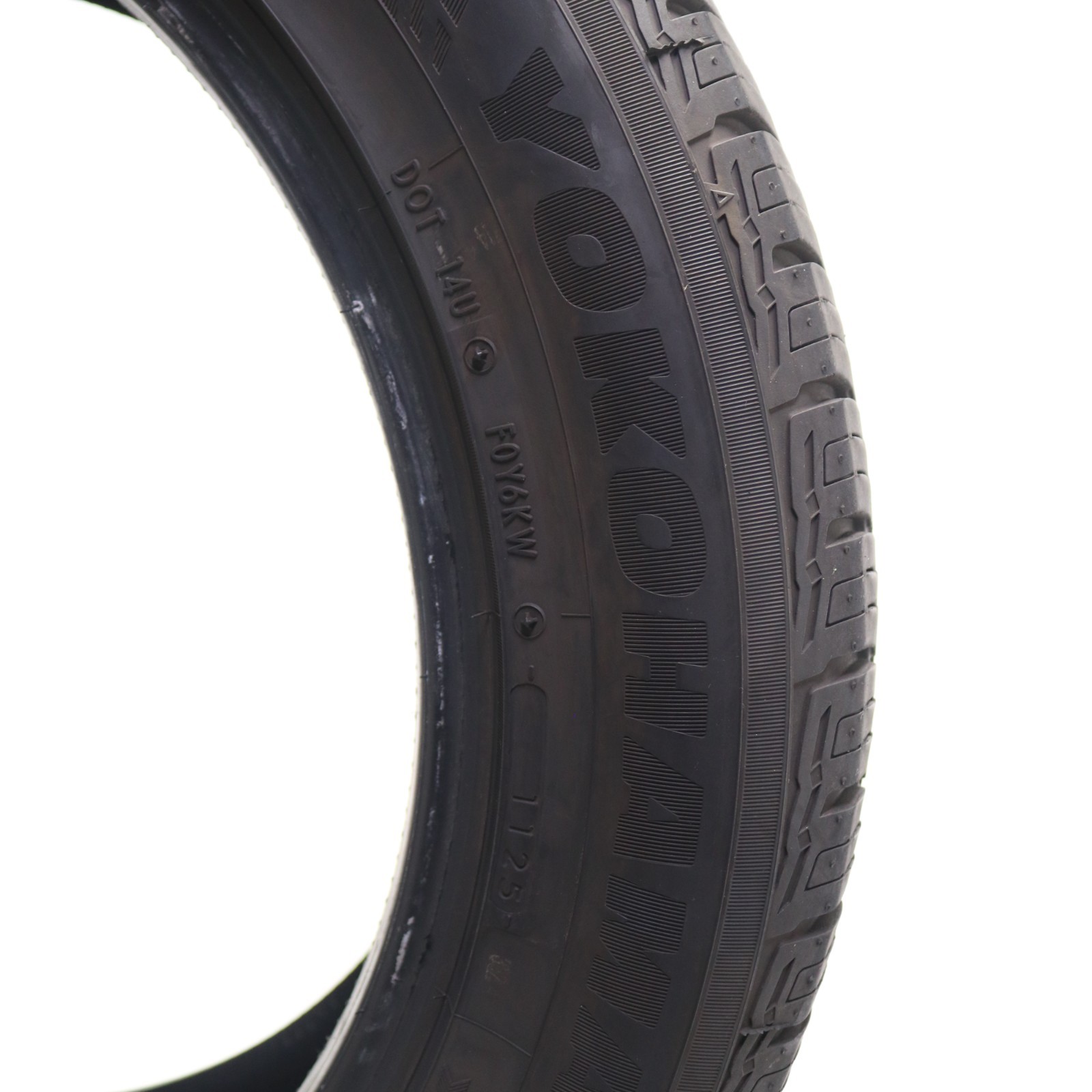 Set of 4 Used 235/55R19 Yokohama YK-CTX – 105V – 9-10/32