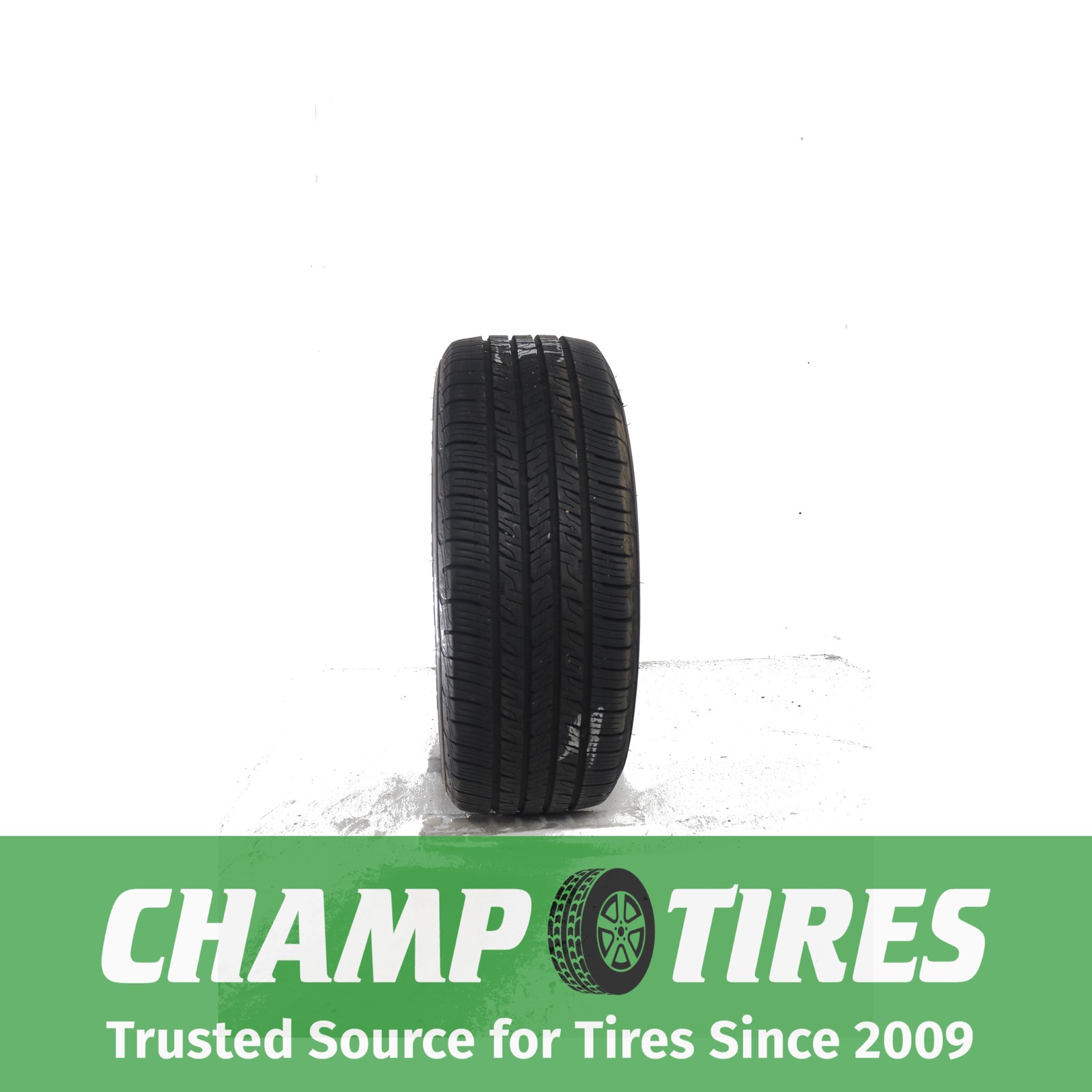 Goodyear Assurance ComfortDrive 215 55 17 94 V 8/32nds CRT10108