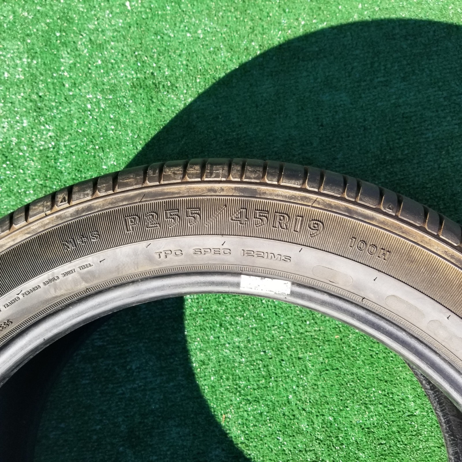 255/45R19 Goodyear Eagle RS-A Chevrolet SSR Tires P255/45R-19 100H TPC Spec 90%
