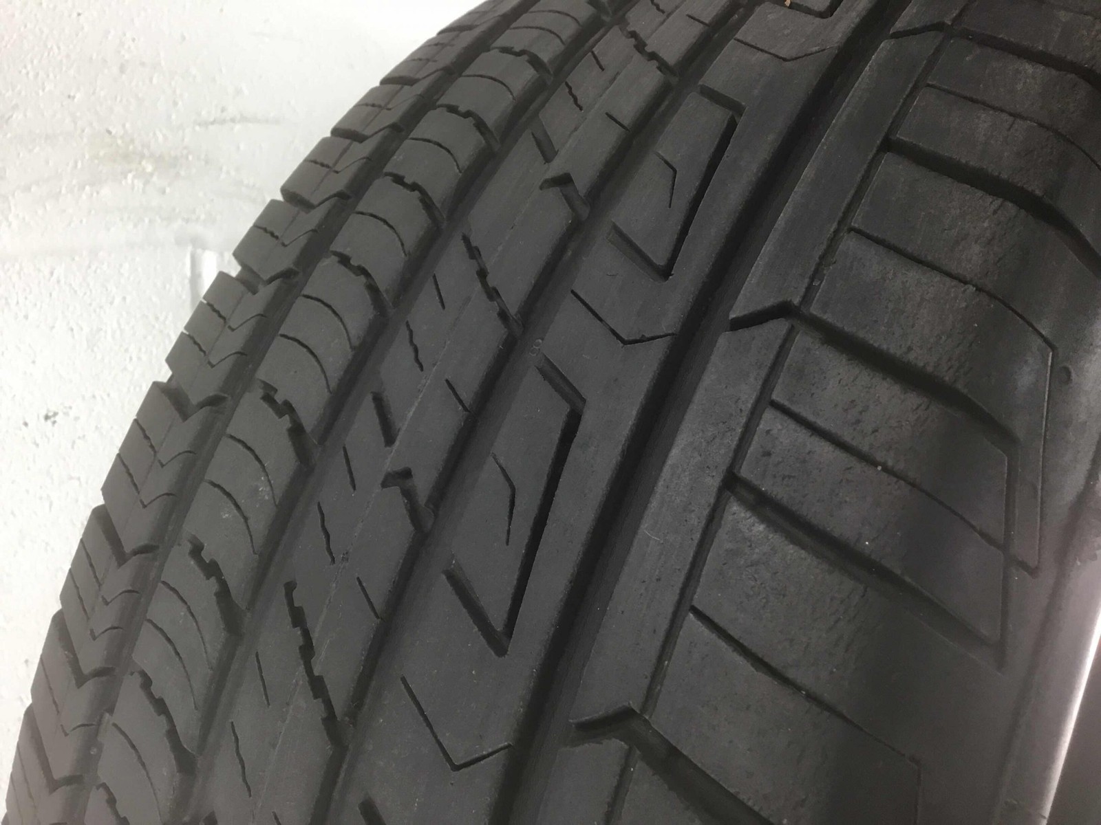 P215/55R17 Cooper CS5 Ultra Touring 94 V Used 6/32nds