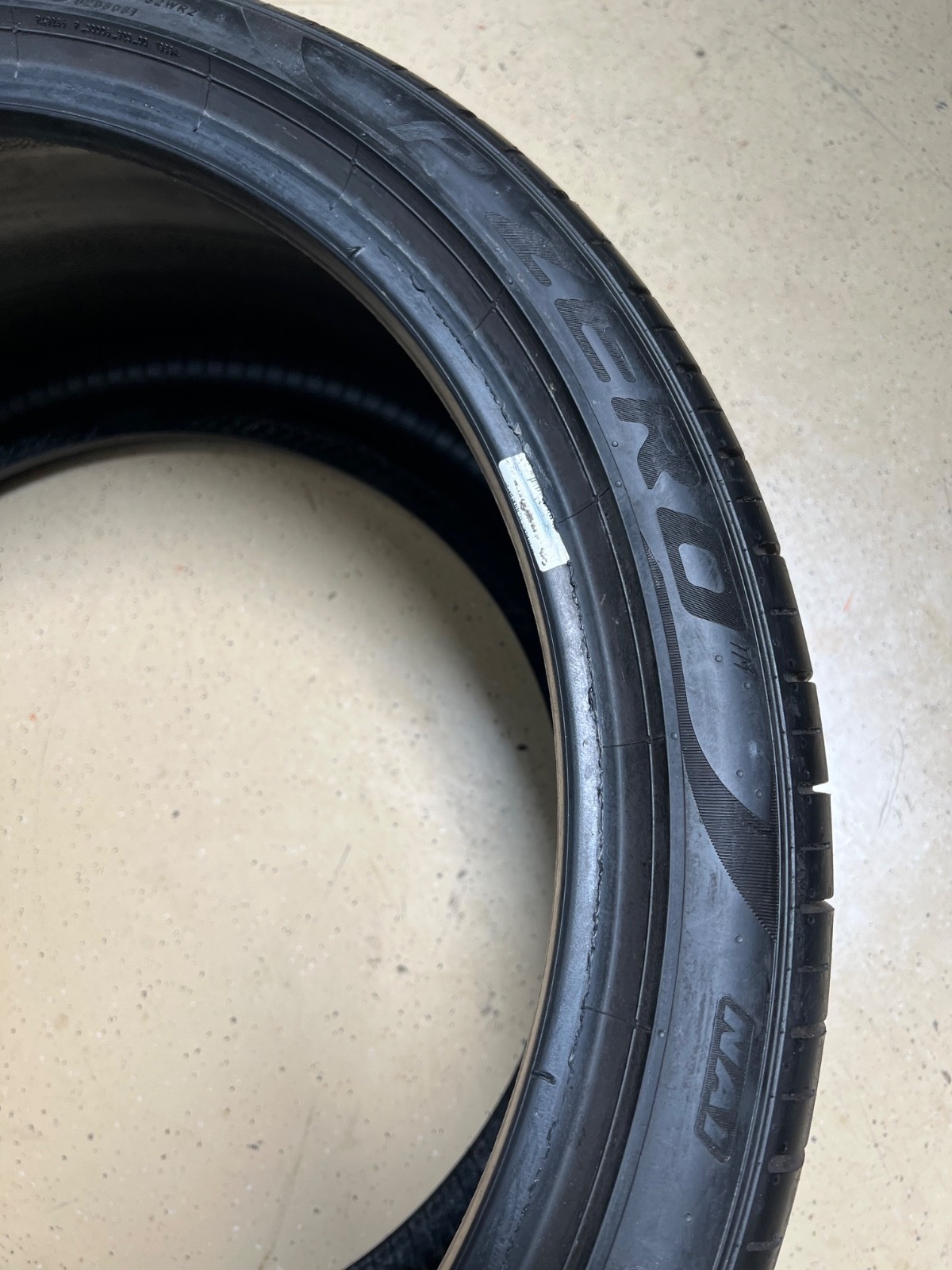 1 – NO REPAIRS 305/30ZR21 (100Y) Pirelli P Zero PZ4 (NA1) Porsche OEM – 7124