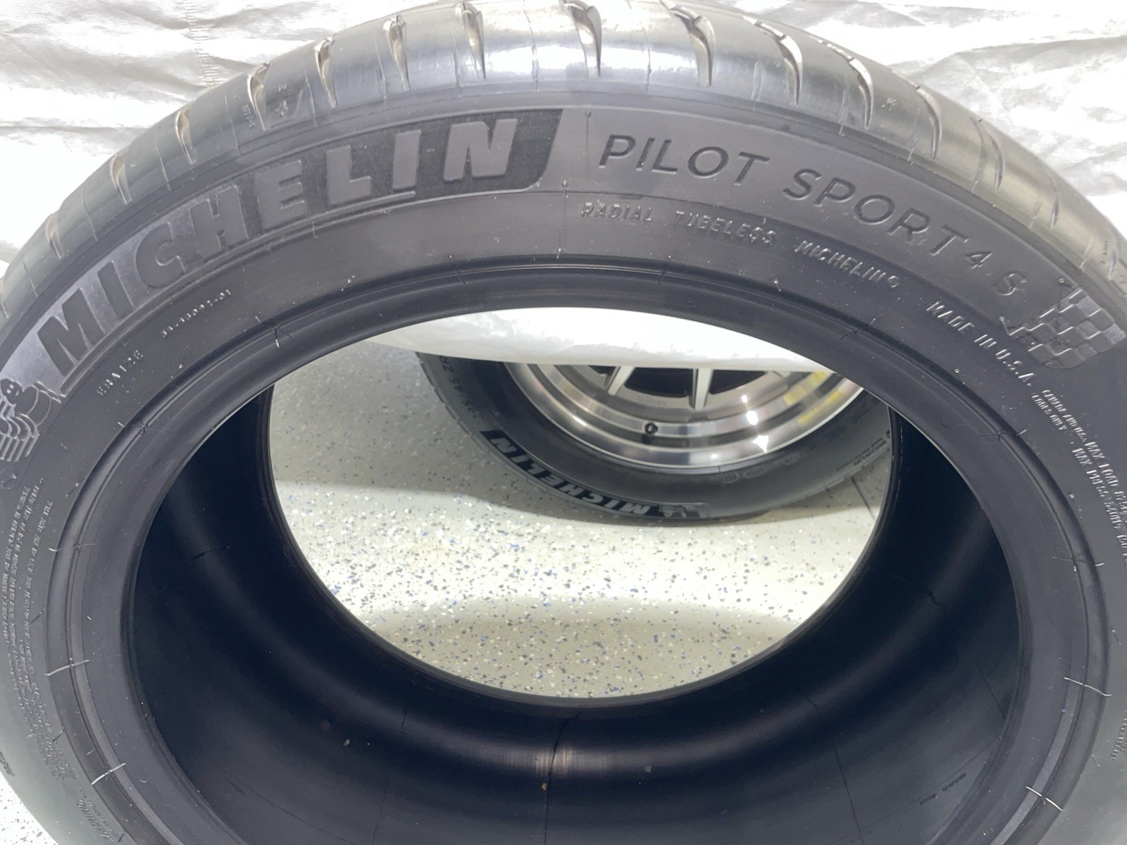 Michelin Pilot Sport 4S 255/45R18 Tires – Set of 2 – New/Unpackaged/Unused