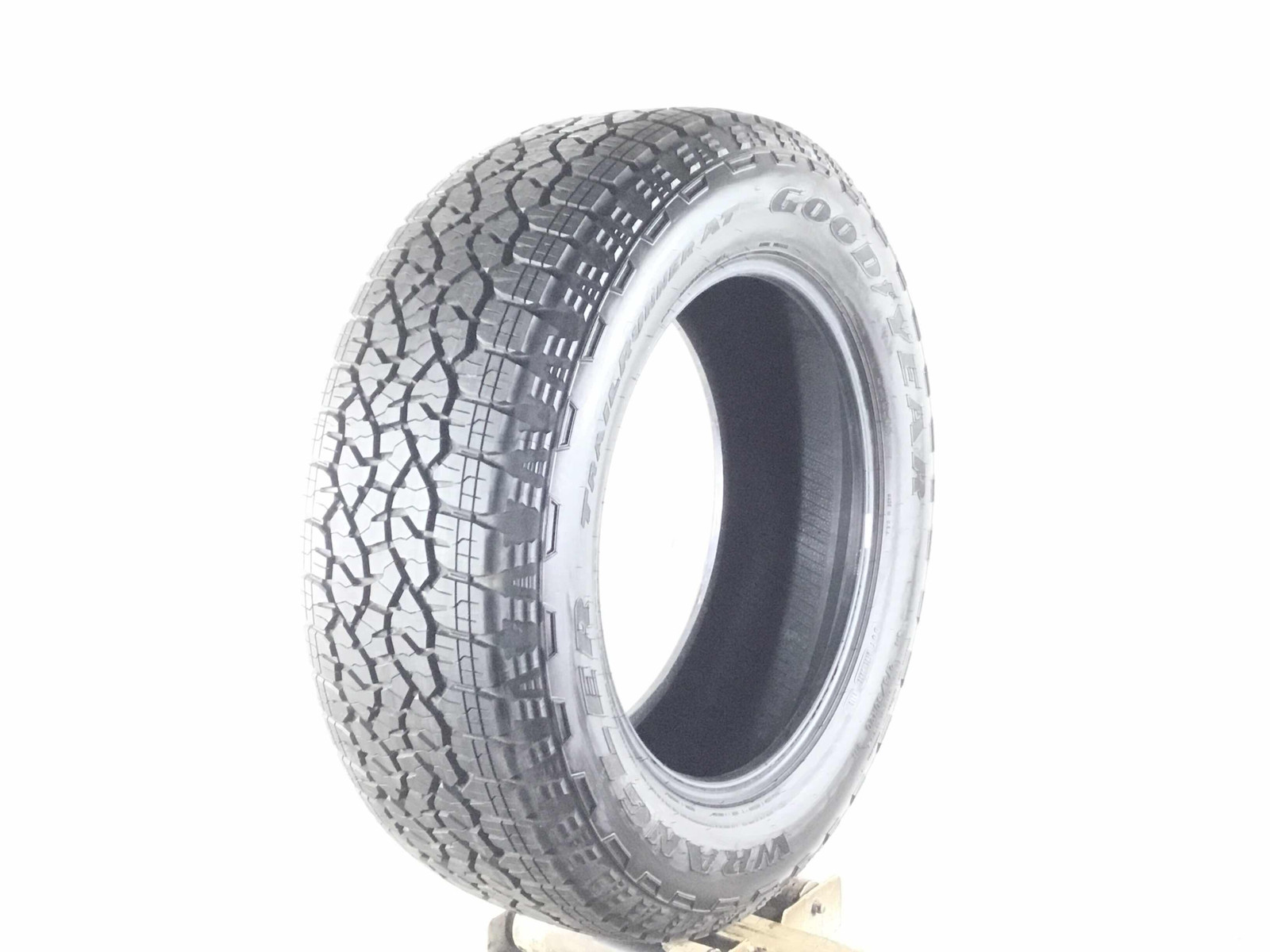 P275/60R20 Goodyear Wrangler TrailRunner AT 115 S Used 11/32nds