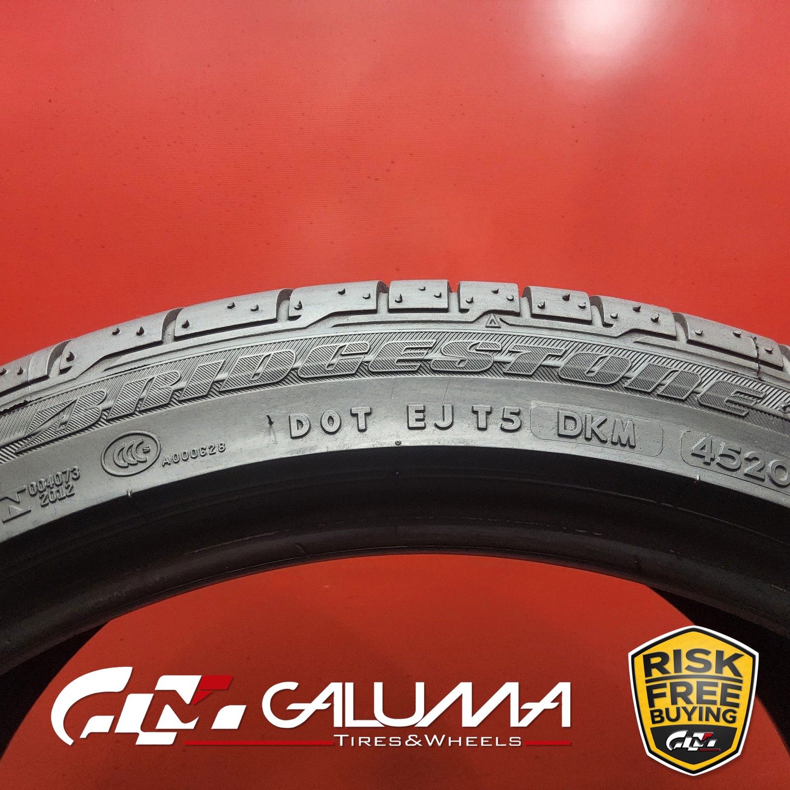 Set of 2 Tires Bridgestone Potenza RE050A RFT RunFlat 255/35R18 No Repairs 95346