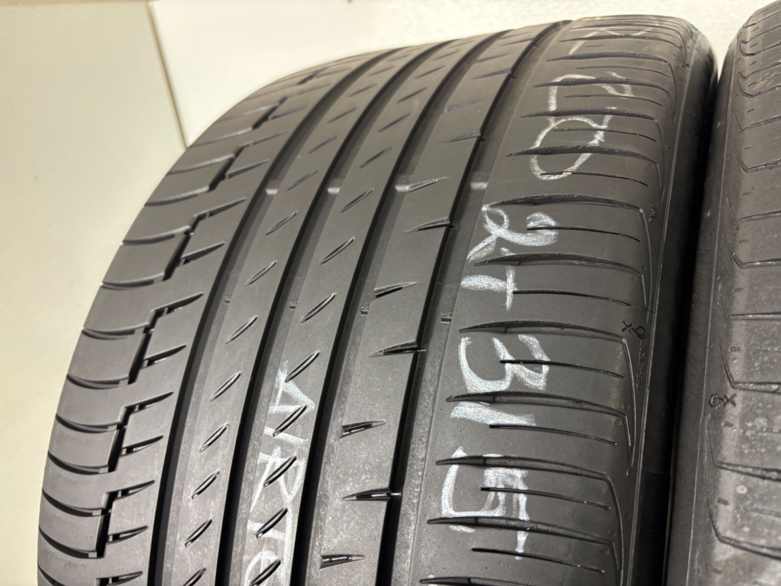 NO SHIPPING ONLY LOCAL PICK UP 2 tires 315 30 22 Continental PremiumContact 6